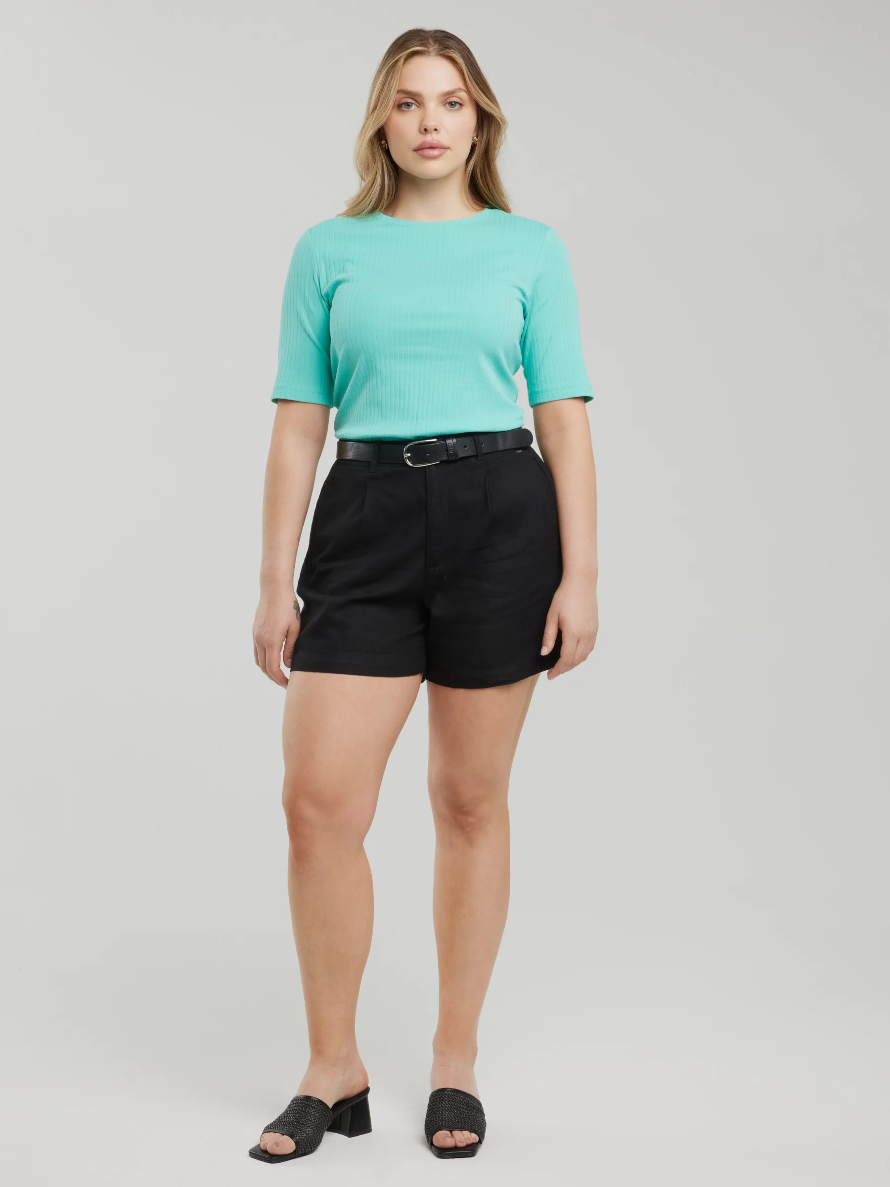 Szorty damskie lniane czarne Kaley 906