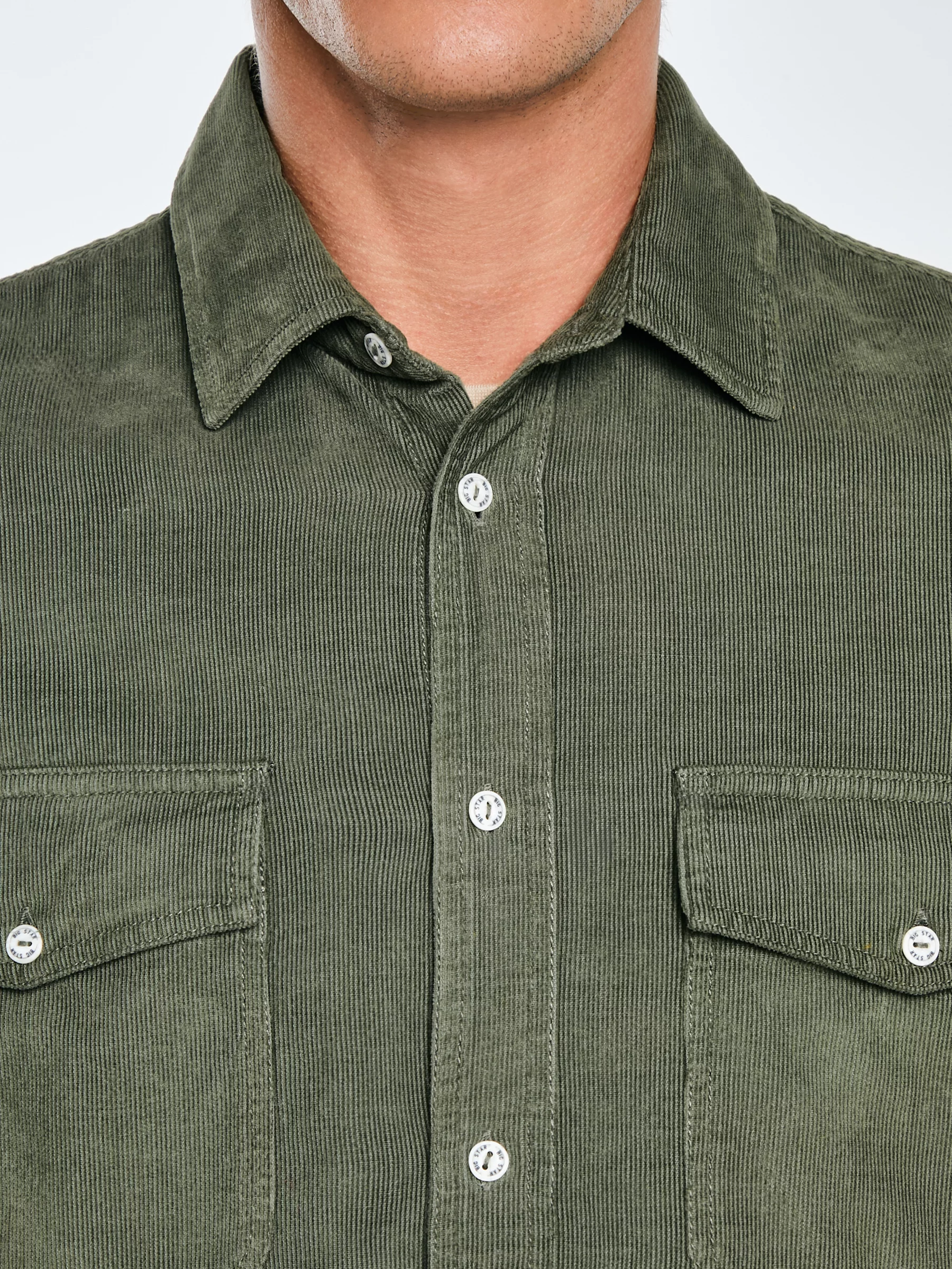 Koszula męska z drobnego sztruksu khaki Cordwis 303