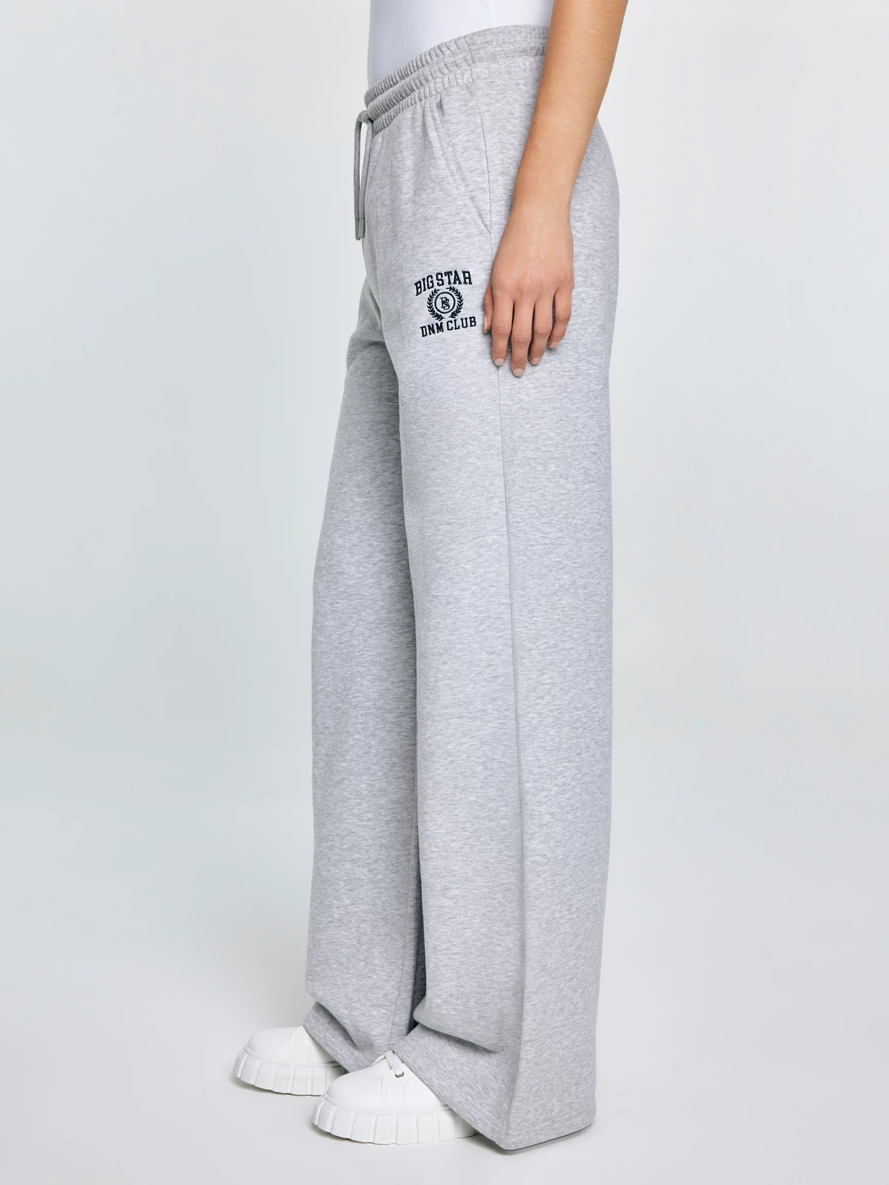 Spodnie damskie dresowe wide szare Madelinap 901