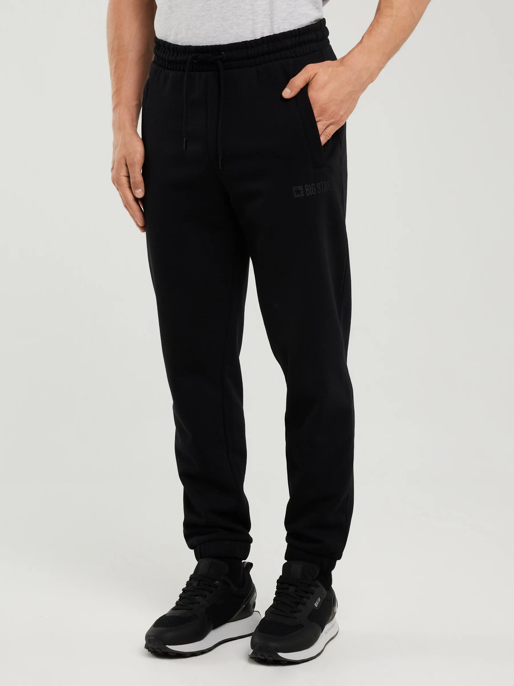 Spodnie męskie dresowe czarne Brutus 906