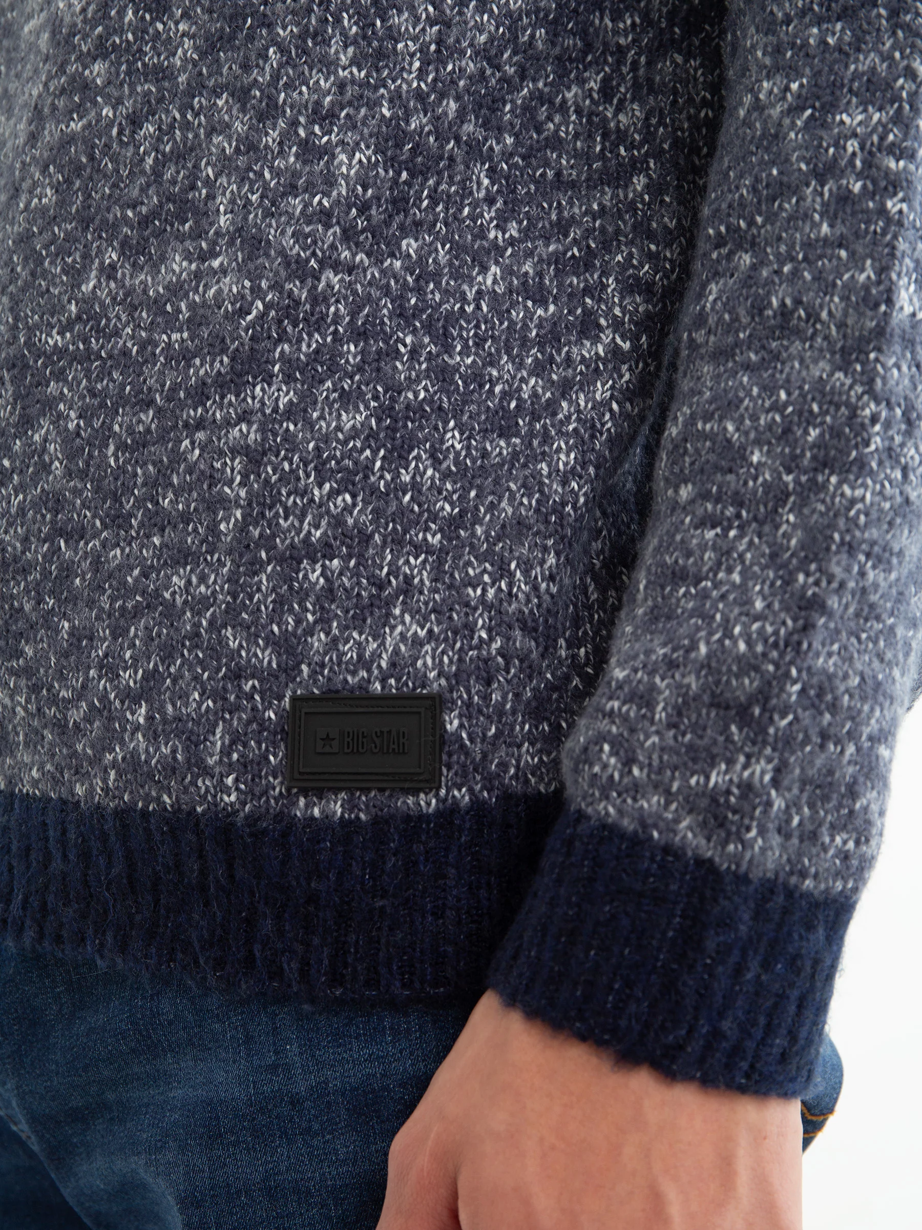 Sweter męskie z kontrastowymi ściągaczami granatowy Softon 403