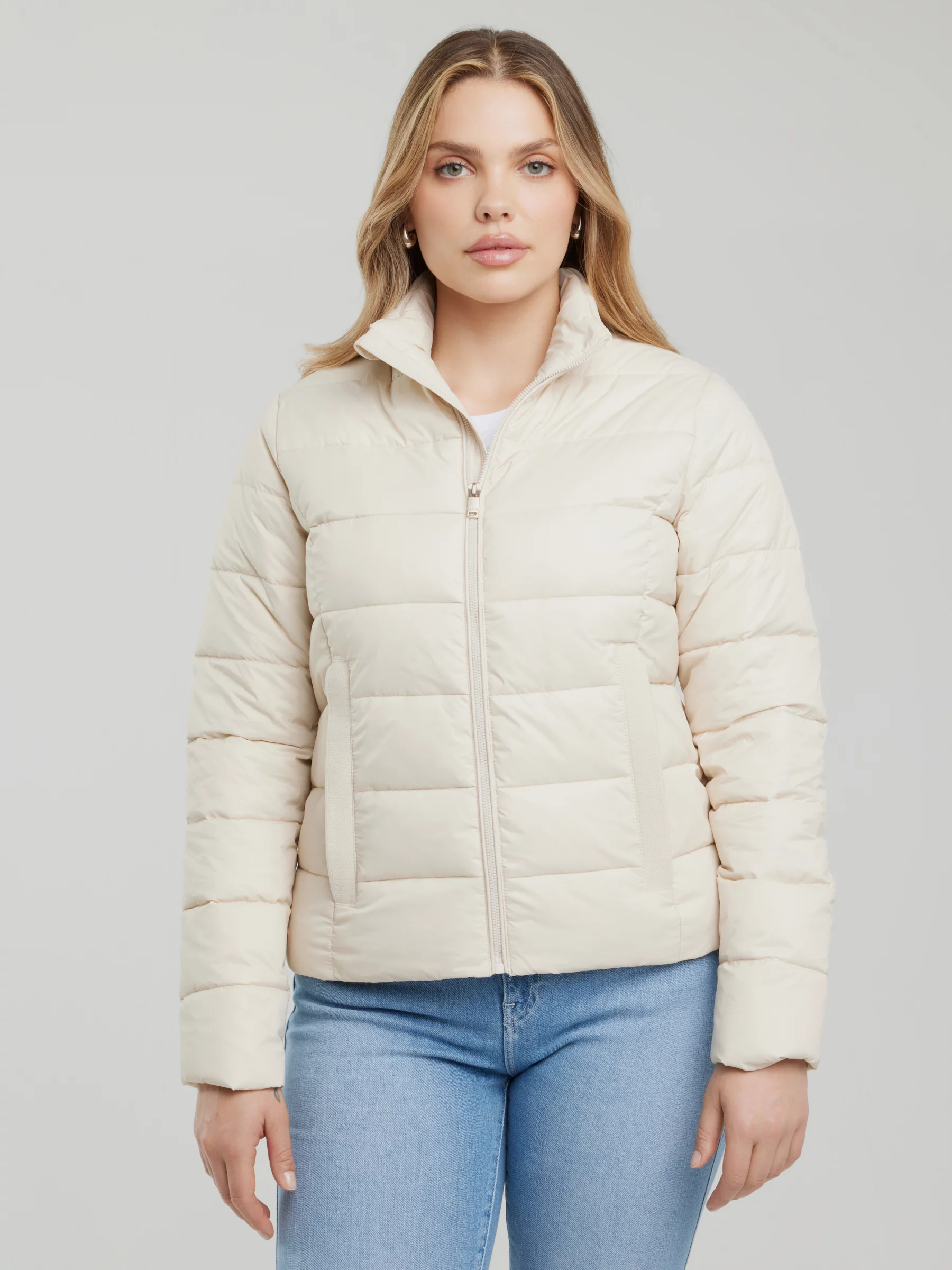 Kurtka damska pikowana ze stójką kremowa Delina 103