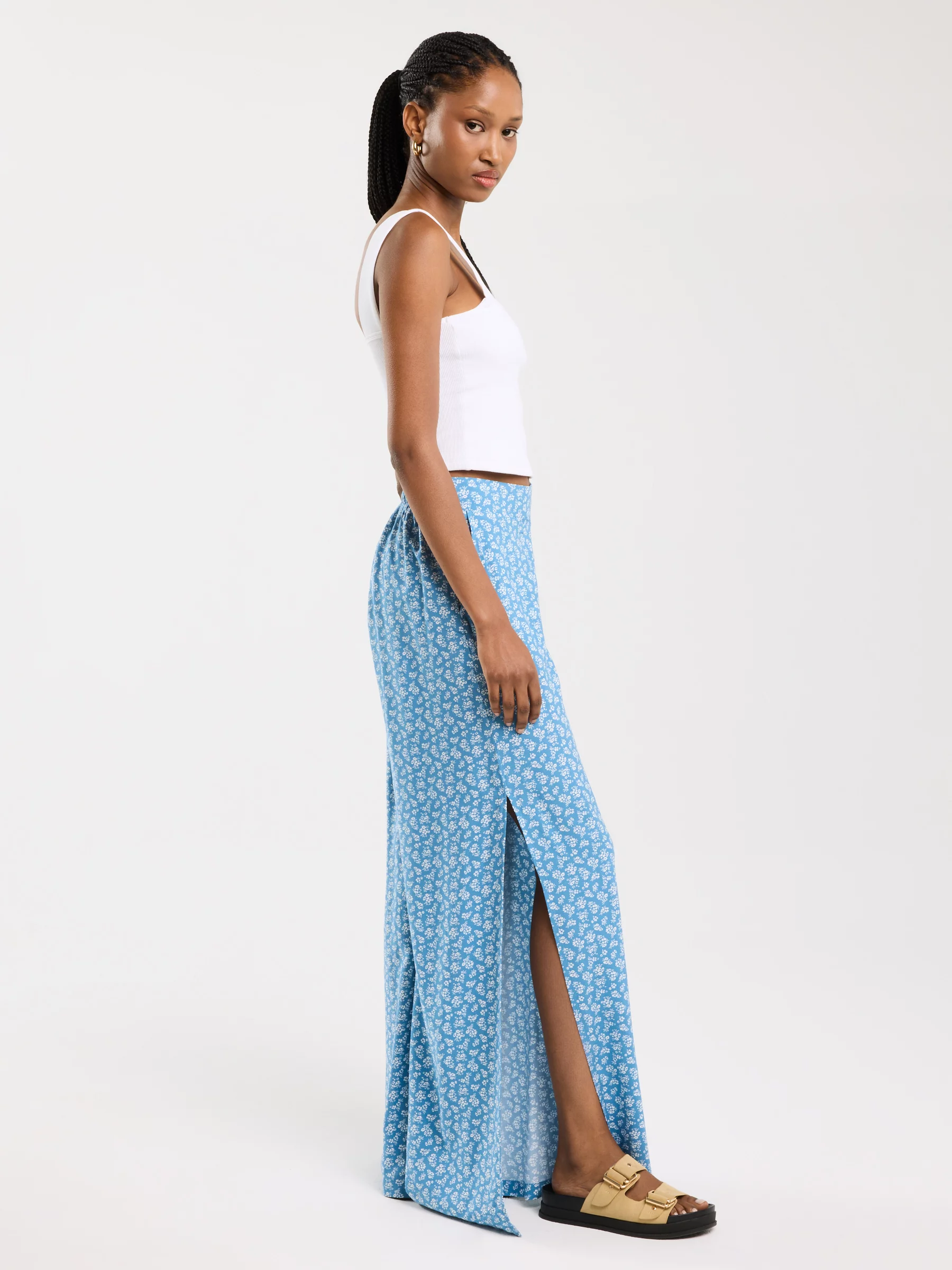 Spodnie damskie wide z wiskozy z motywem kwiatowym niebieskie Bohimi 402