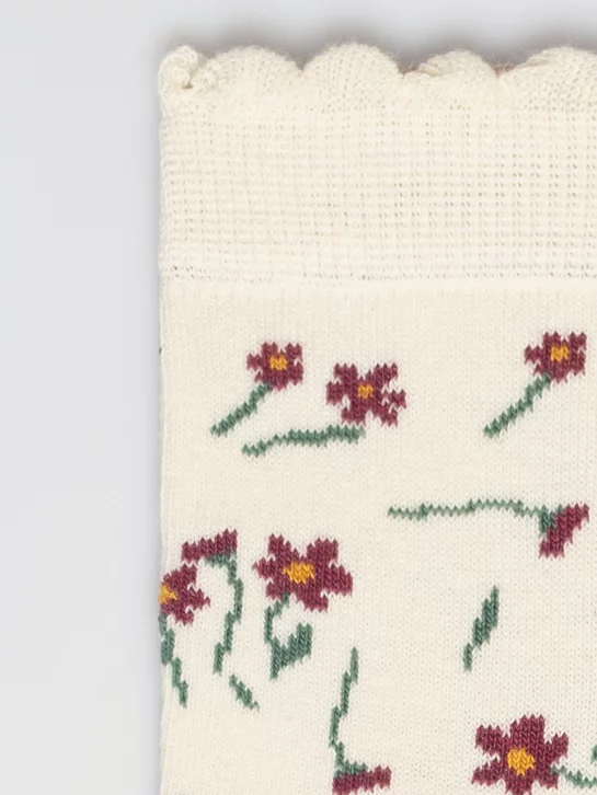 Skarpety dziewczęce długie w kwiatki kremowe Lula 102