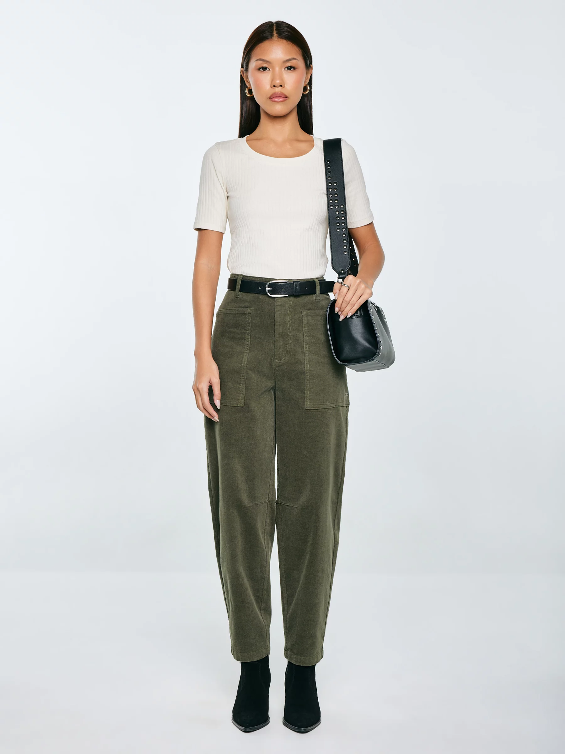 Spodnie damskie sztruks 7/8 z kieszeniami khaki Nadine 303