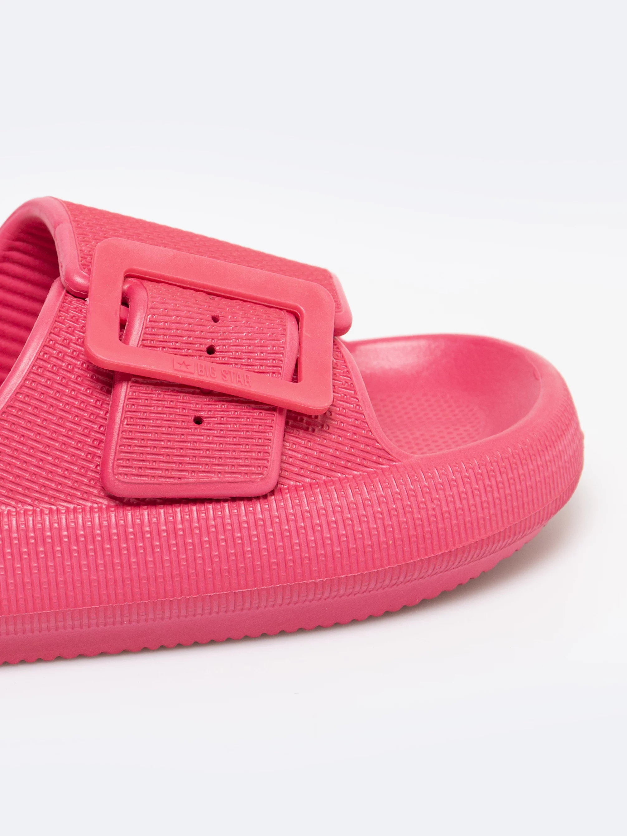 Klapki damskie z ozdobną klamrą różowe RR274A583 602