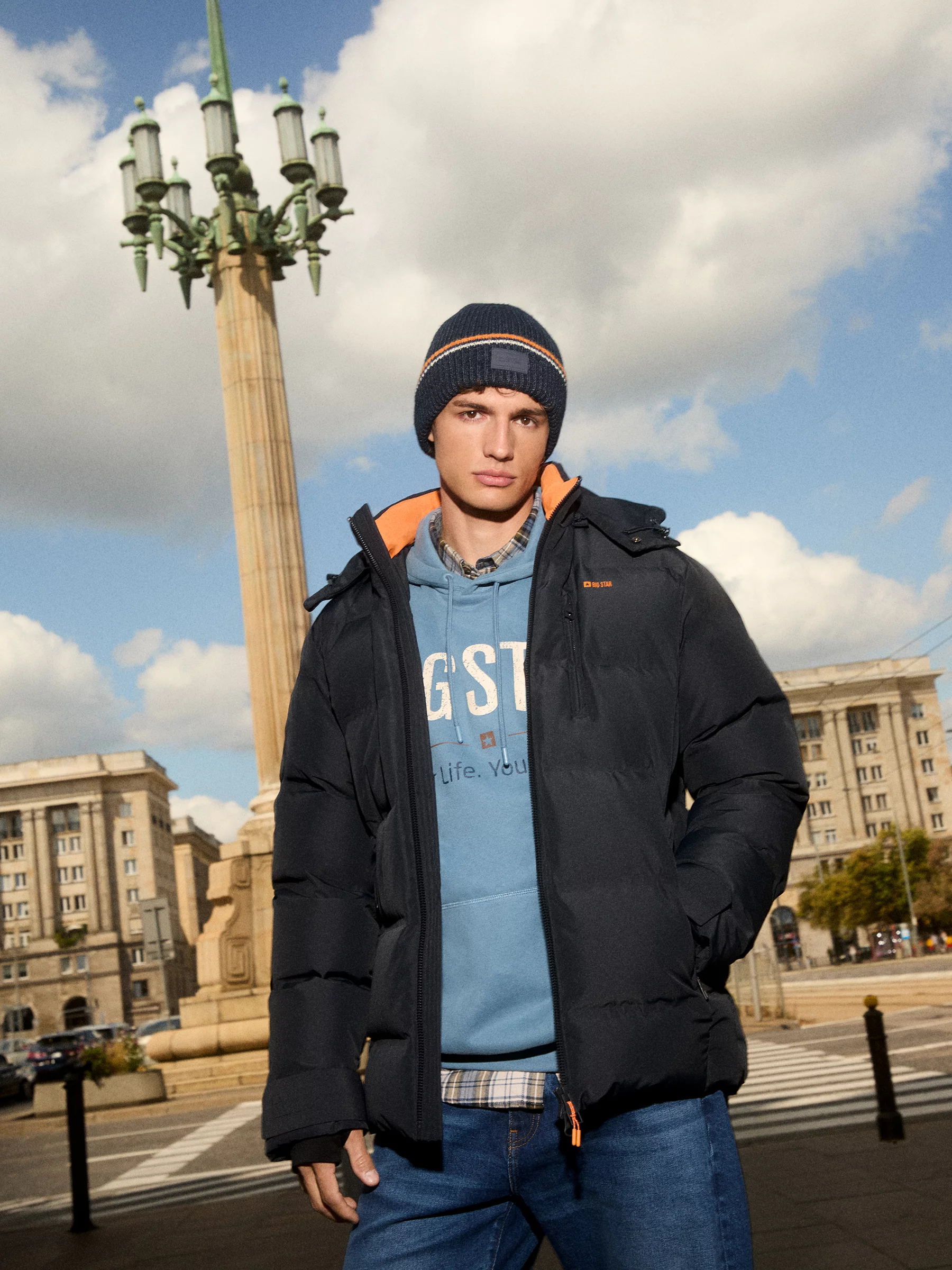 Kurtka męska puchowa z naturalnym wypełnieniem z kapturem granatowa Eurico 404