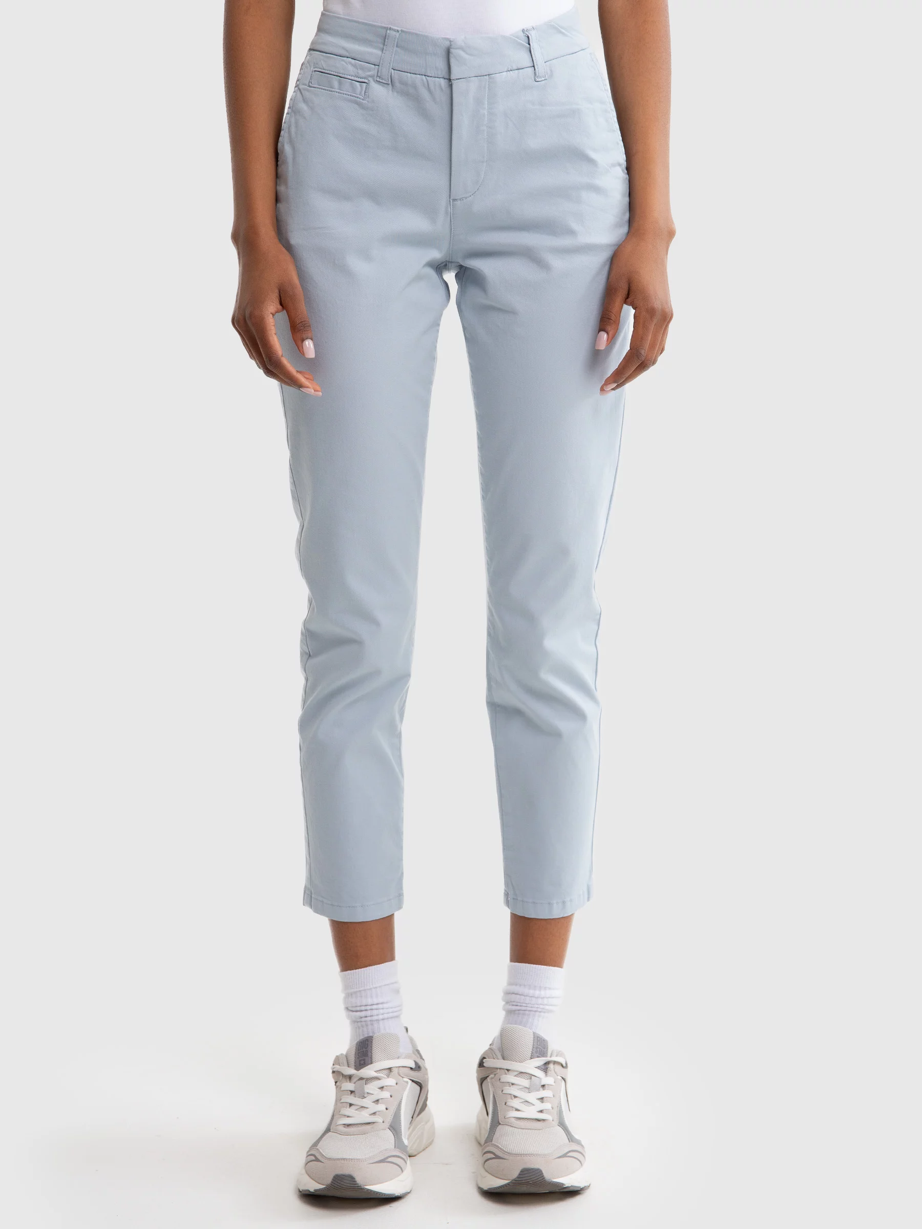 Spodnie damskie chinosy slim niebieskie Riana 400