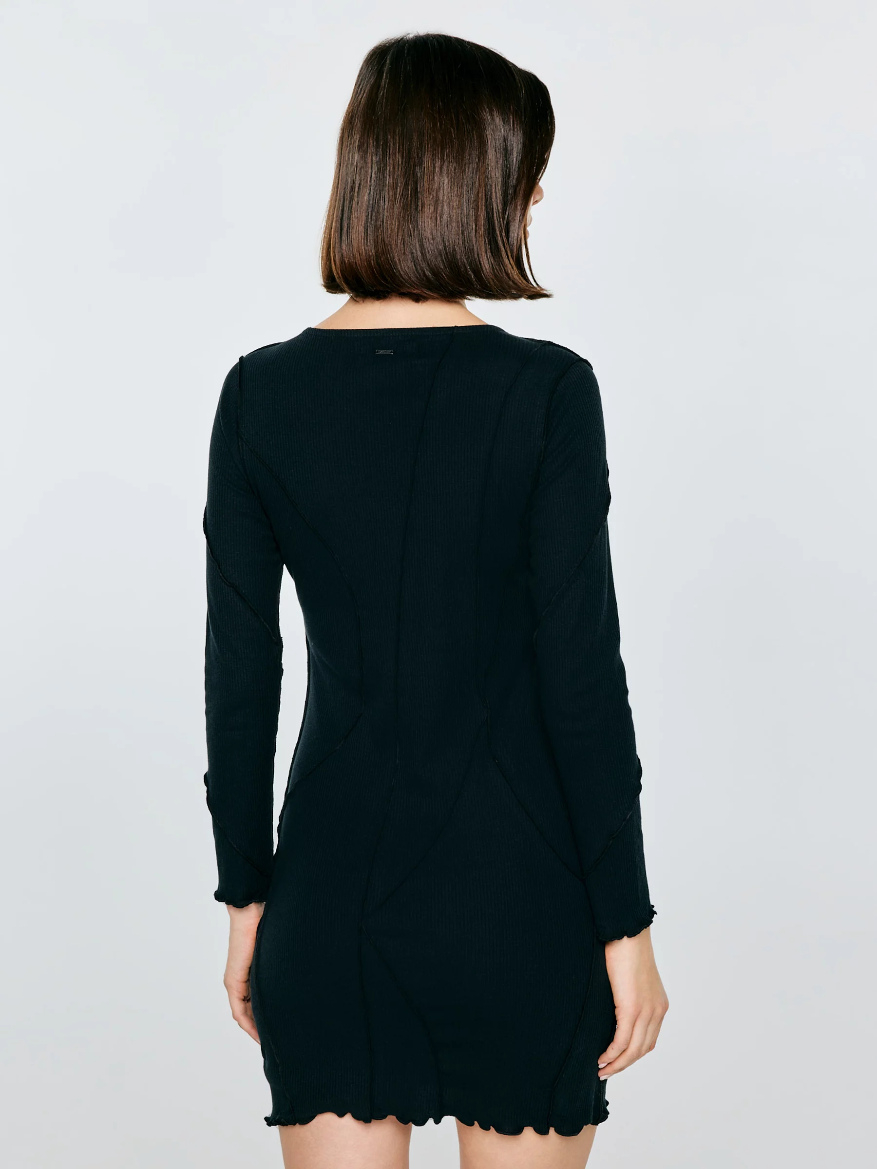 Sukienka damska mini dopasowana czarna Malgosara 906