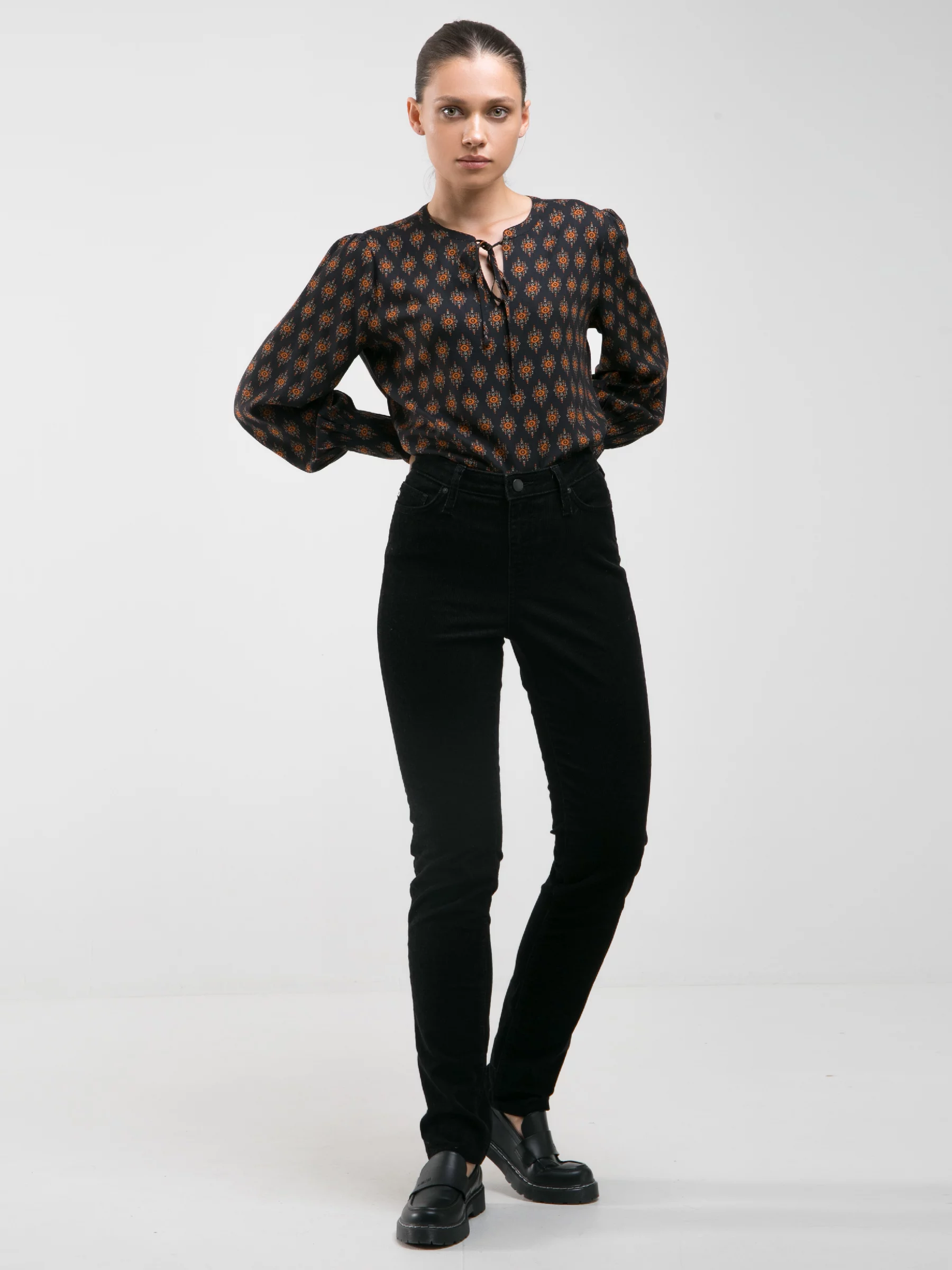 Spodnie damskie sztruks czarne Katrina High Waist Cord 906