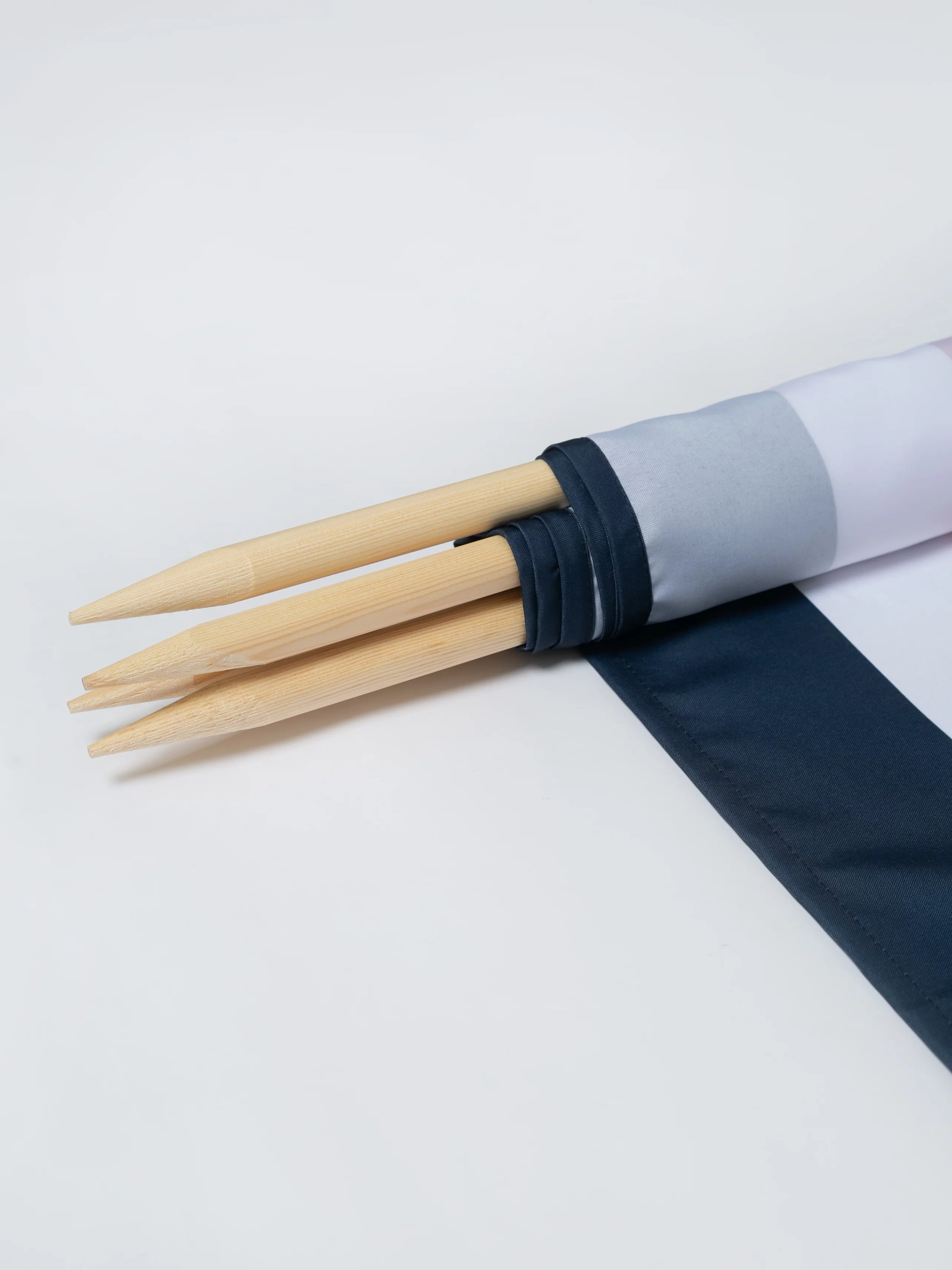 Parawan plażowy w pasy granatowy Concordio 403