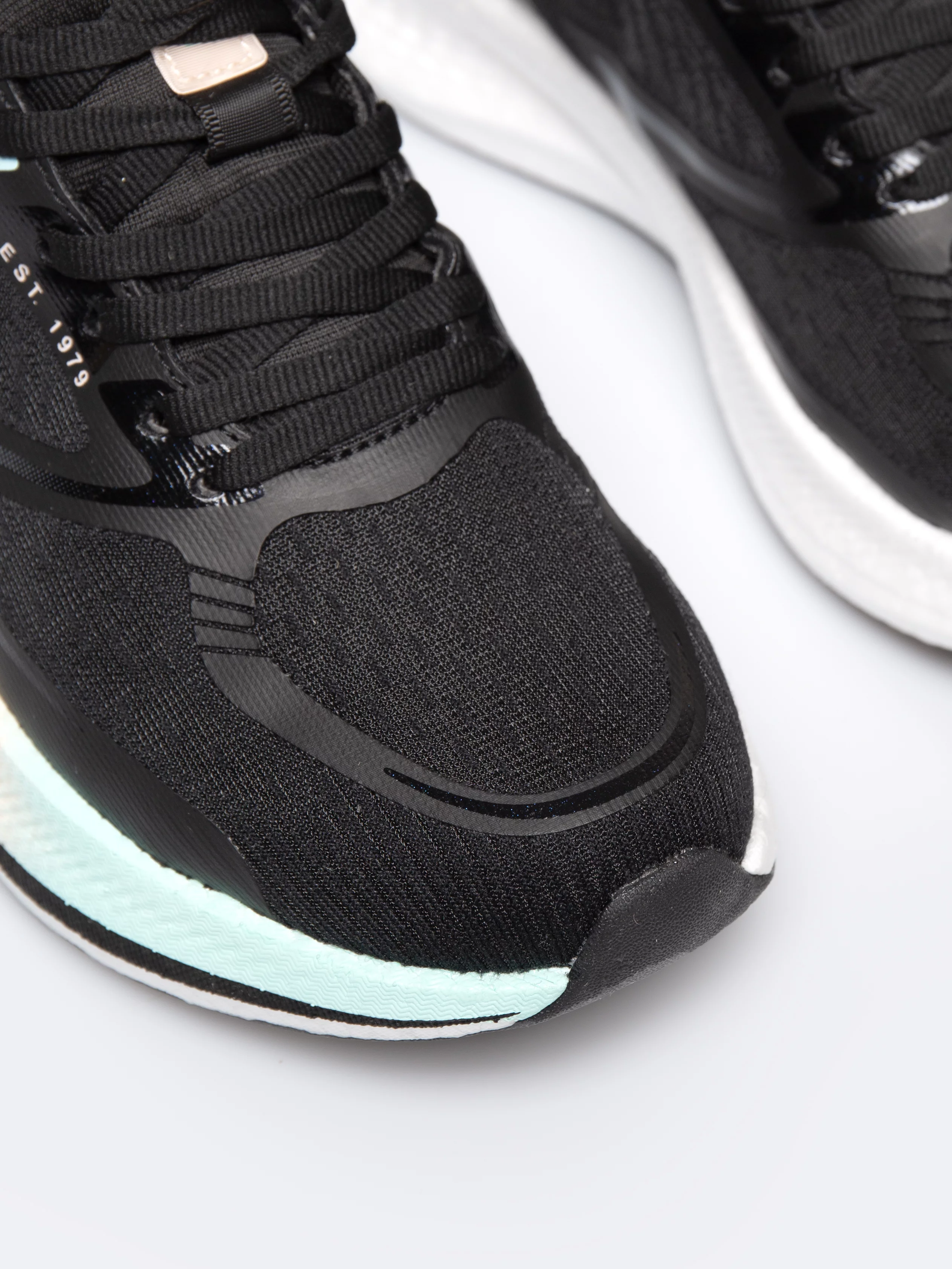 Sneakersy damskie czarne RR274A160 906