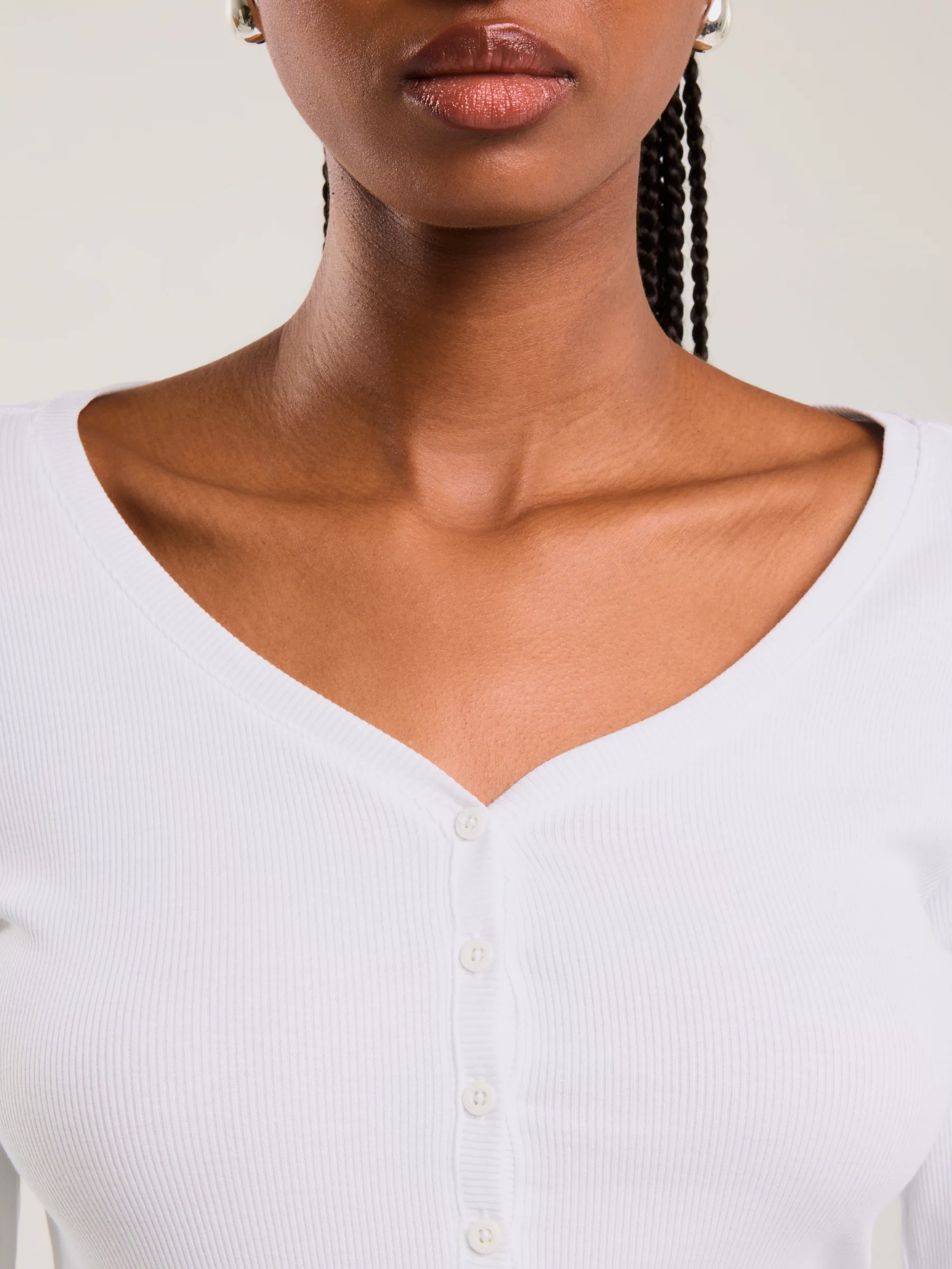 Bluzka damska z prążkowanej dzianiny biała Nathalie 101