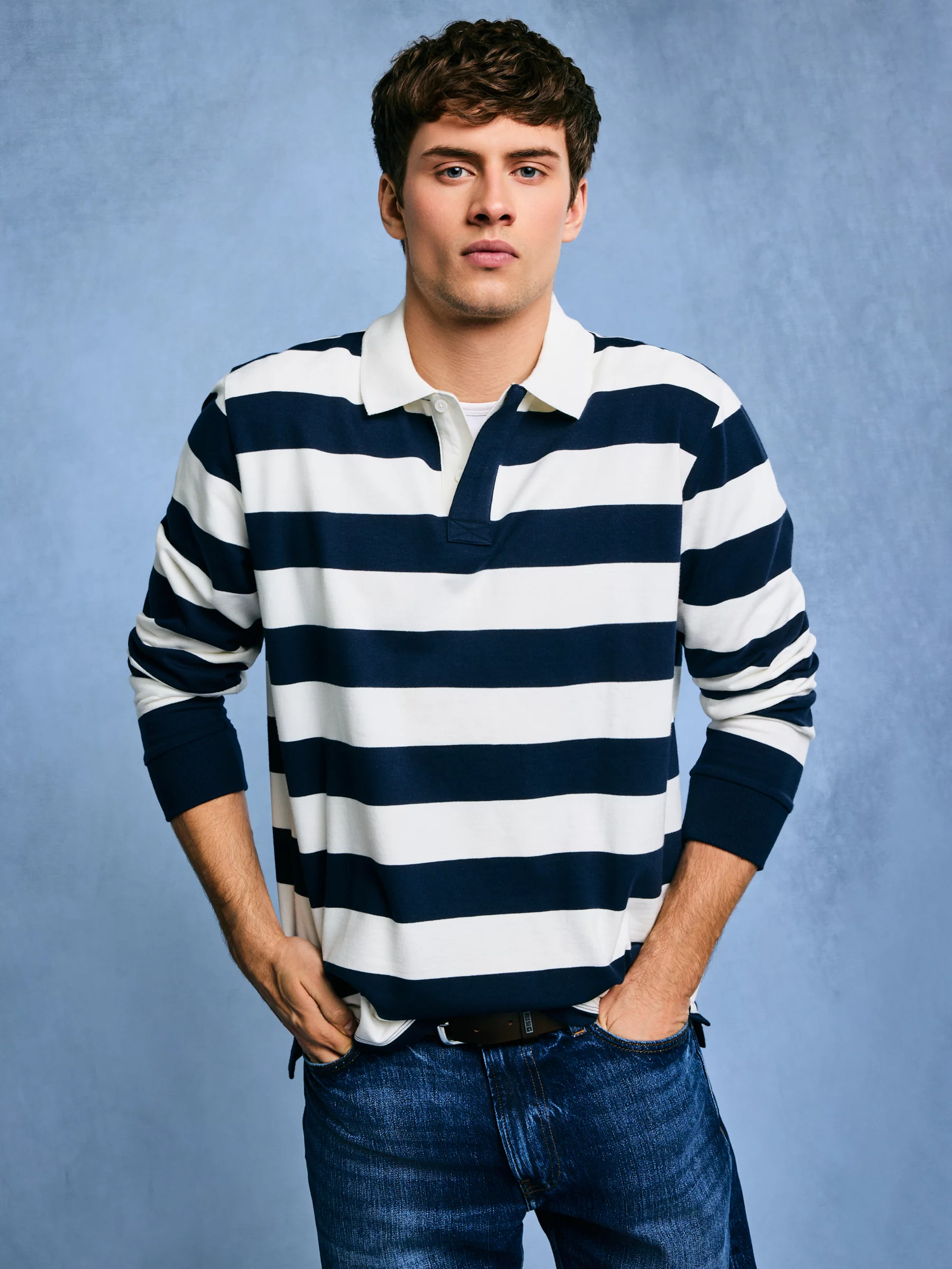 Koszulka męska polo z długim rękawem w pasy granatowo-białe Miker 100