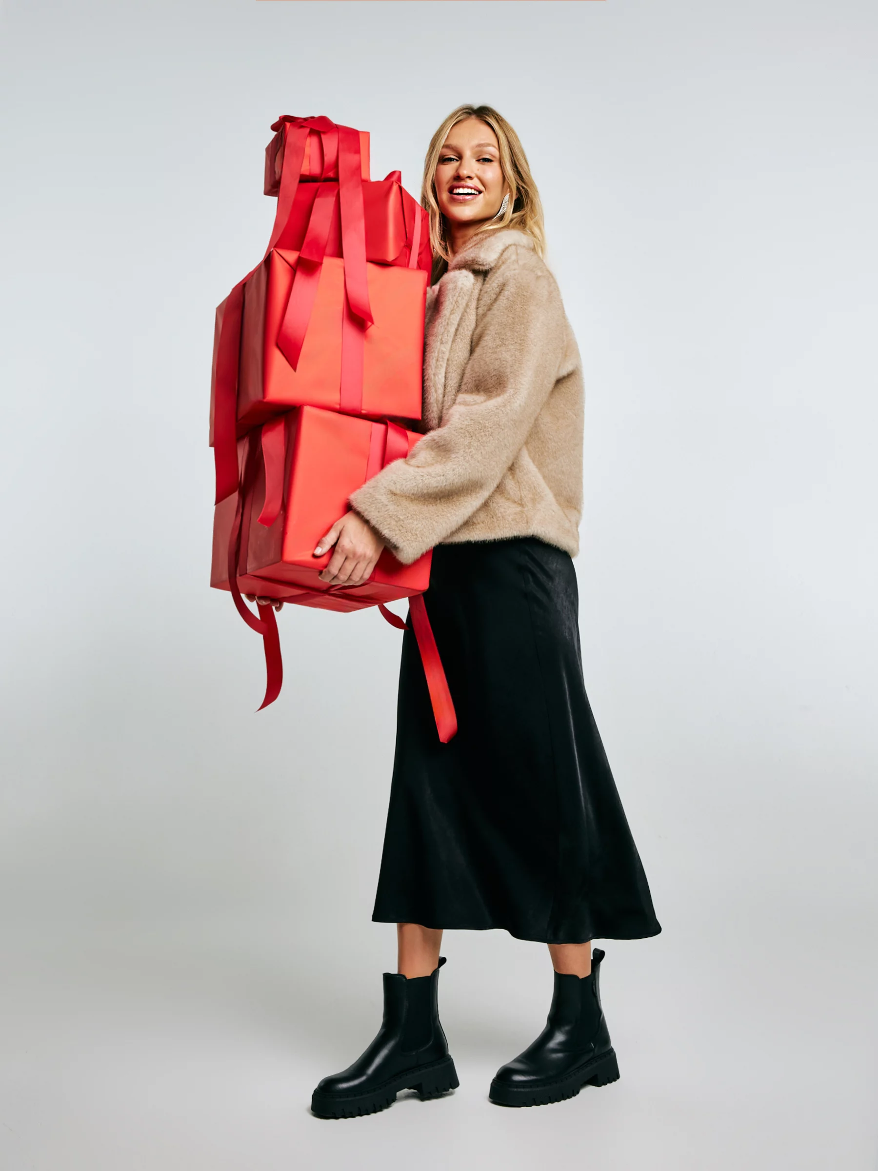 Kurtka damska futerko beżowa Godivasa 800