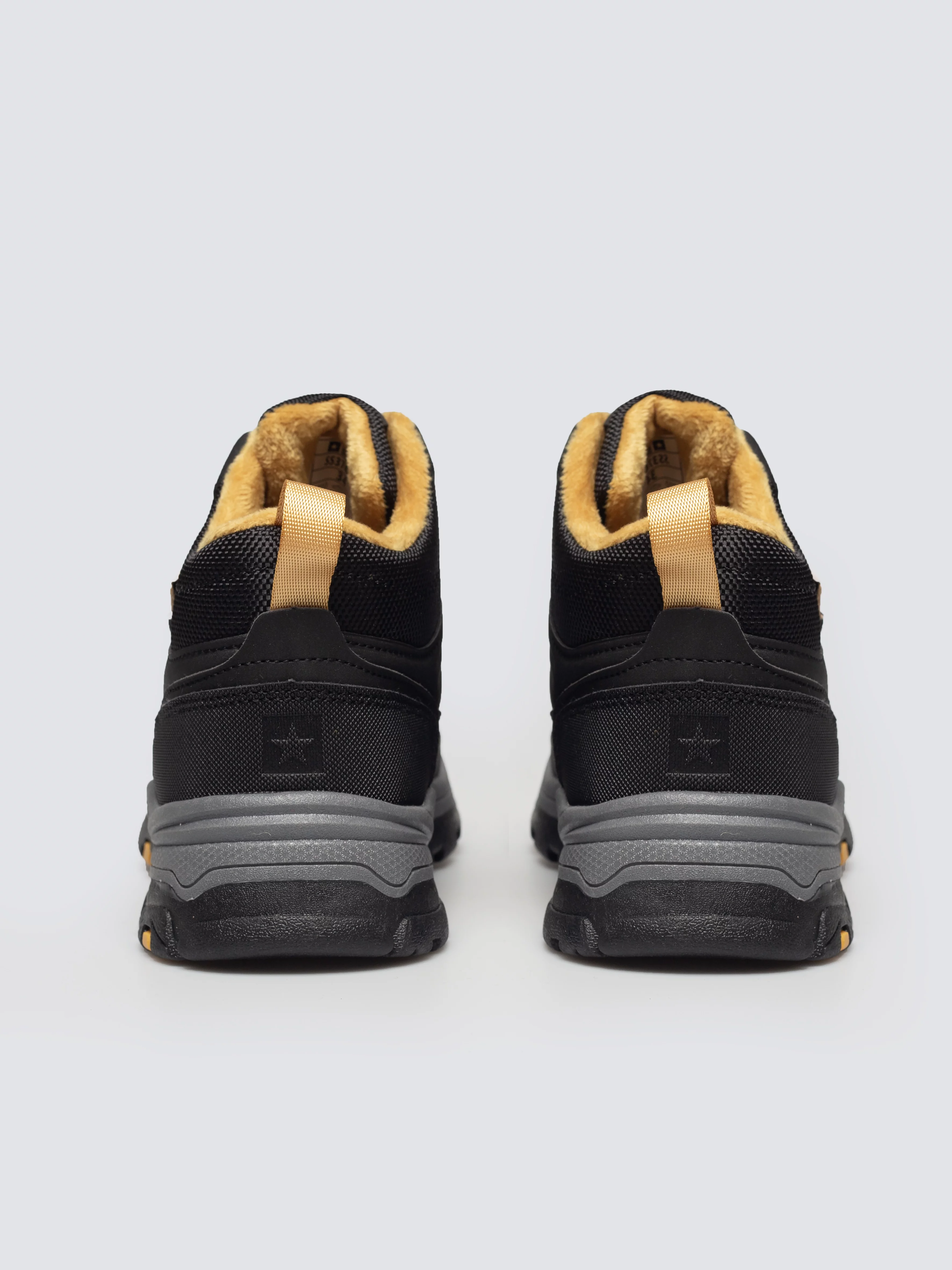 Buty chłopięce trekkingowe czarne SS374013 906