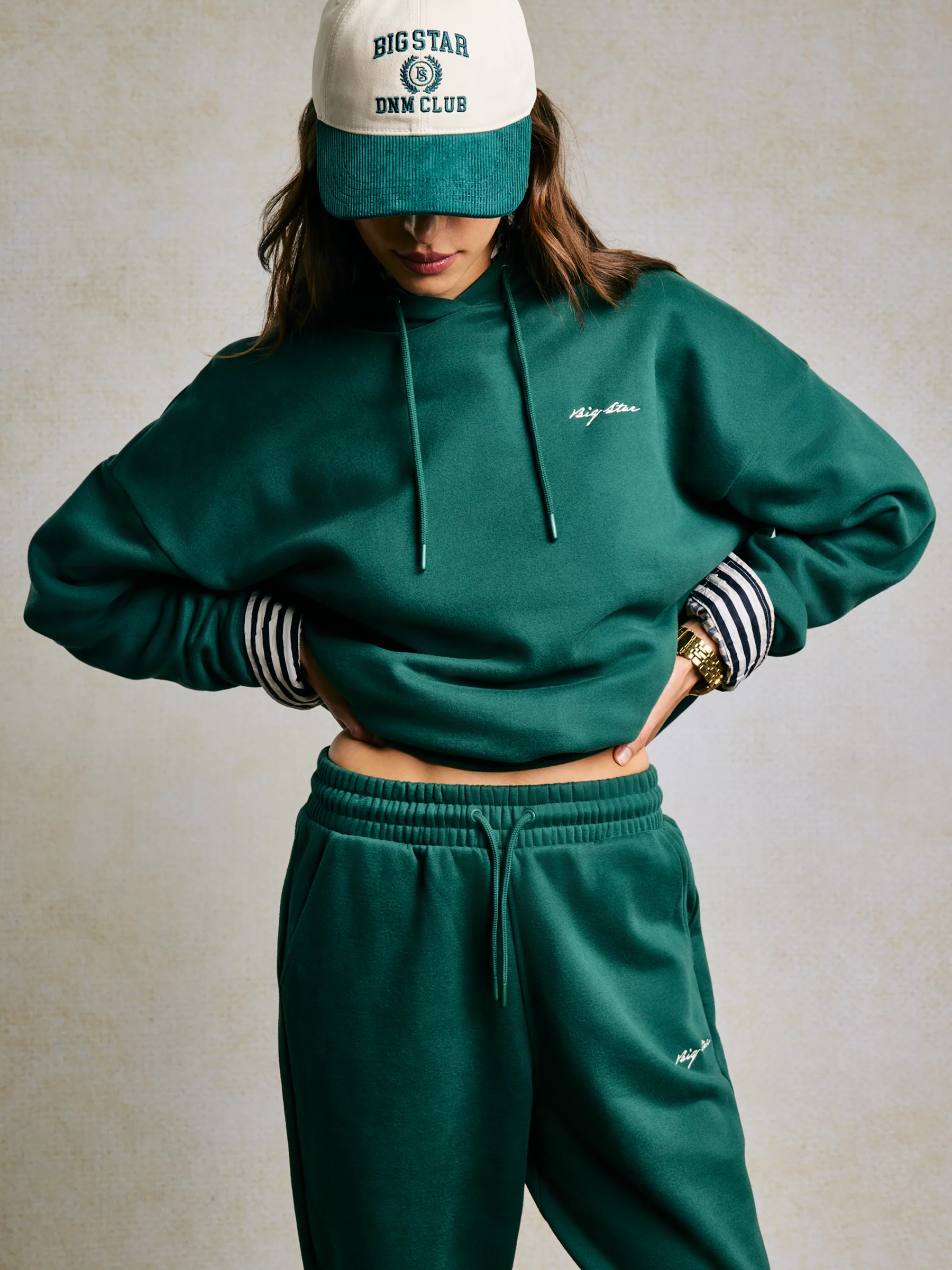 Bluza damska z kapturem zielona Megan 304