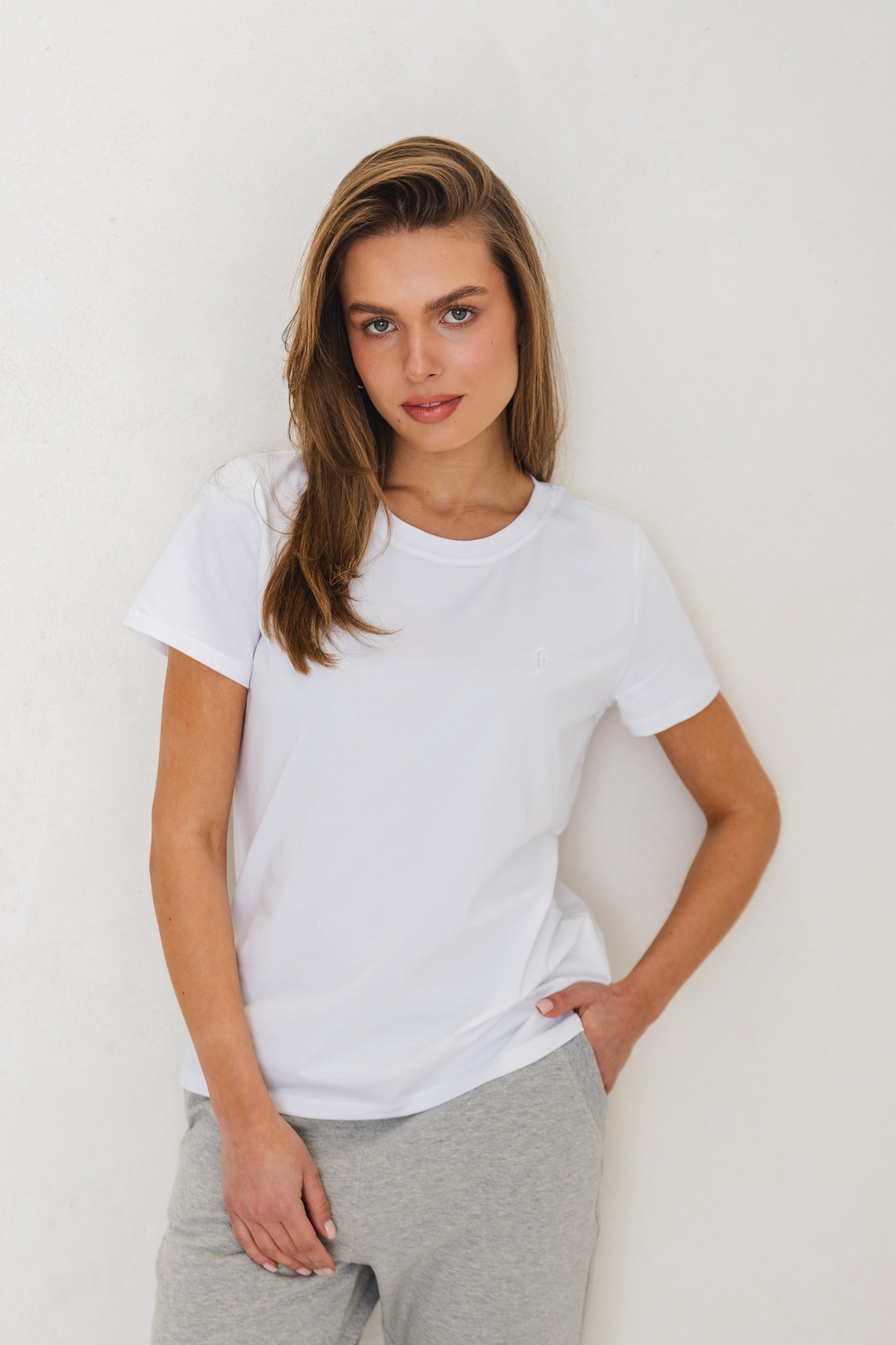 T-SHIRT INGA BIAŁY Z HAFTEM M - Flawless