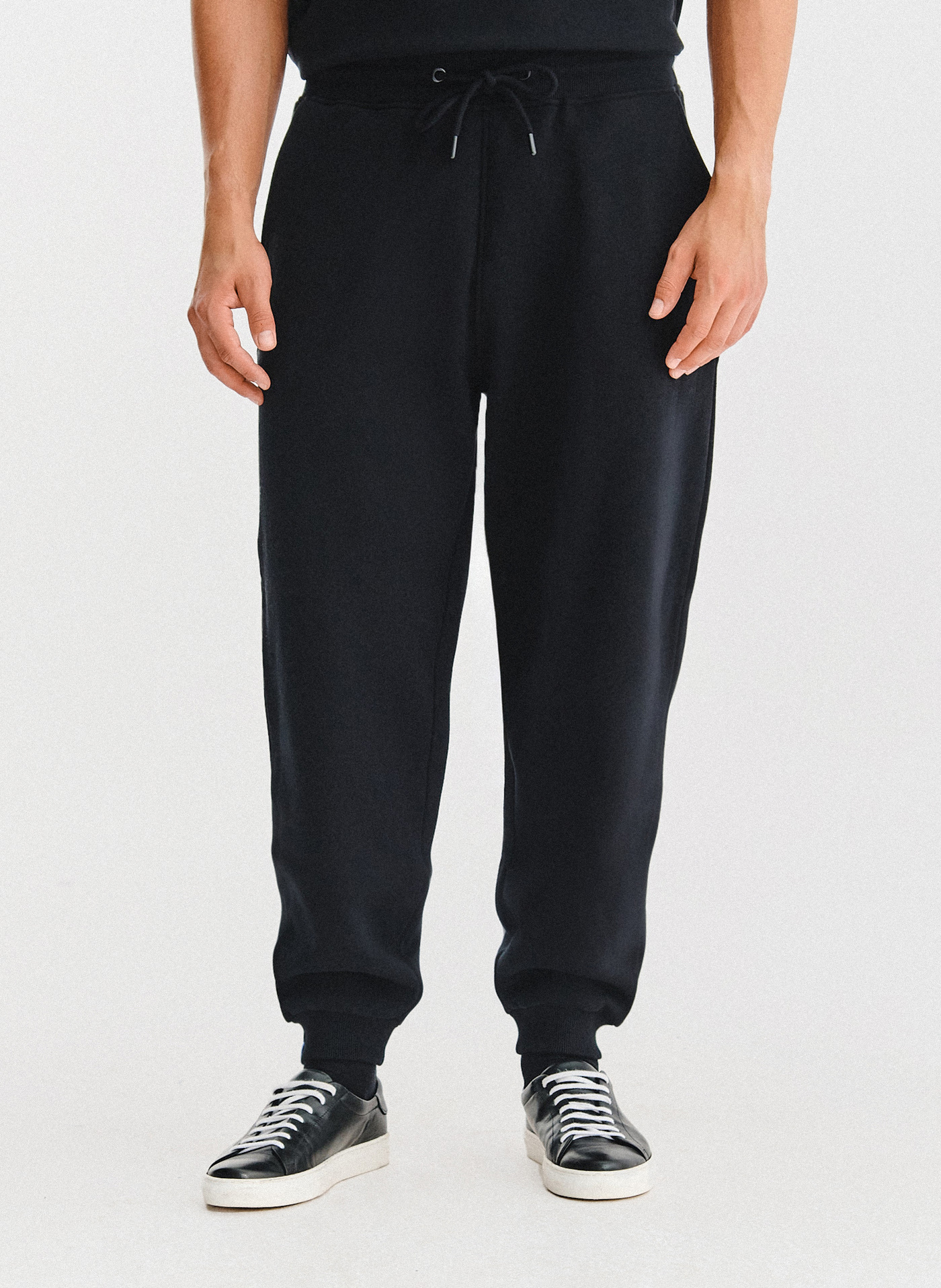 PAKO LORENTE - Spodnie dresowe w czarnym kolorze - Pako Lorente