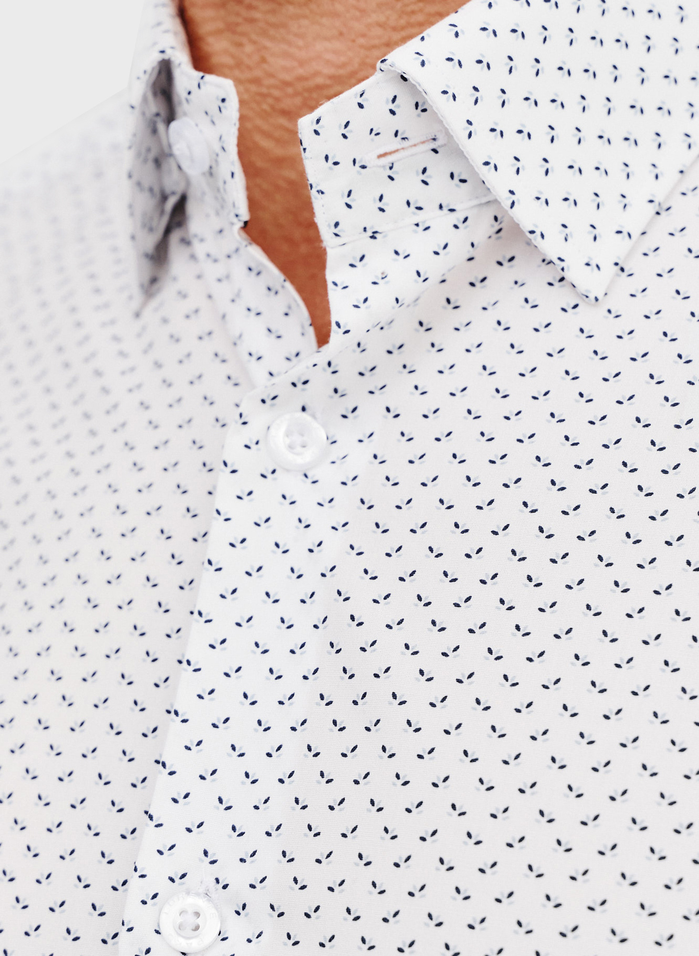 Biała koszula męska w mikrowzór - Pako Lorente