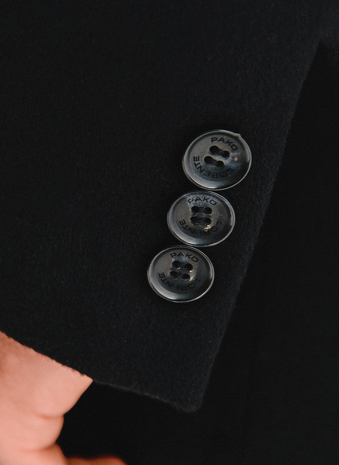 Czarny płaszcz męski z wełną - Pako Lorente