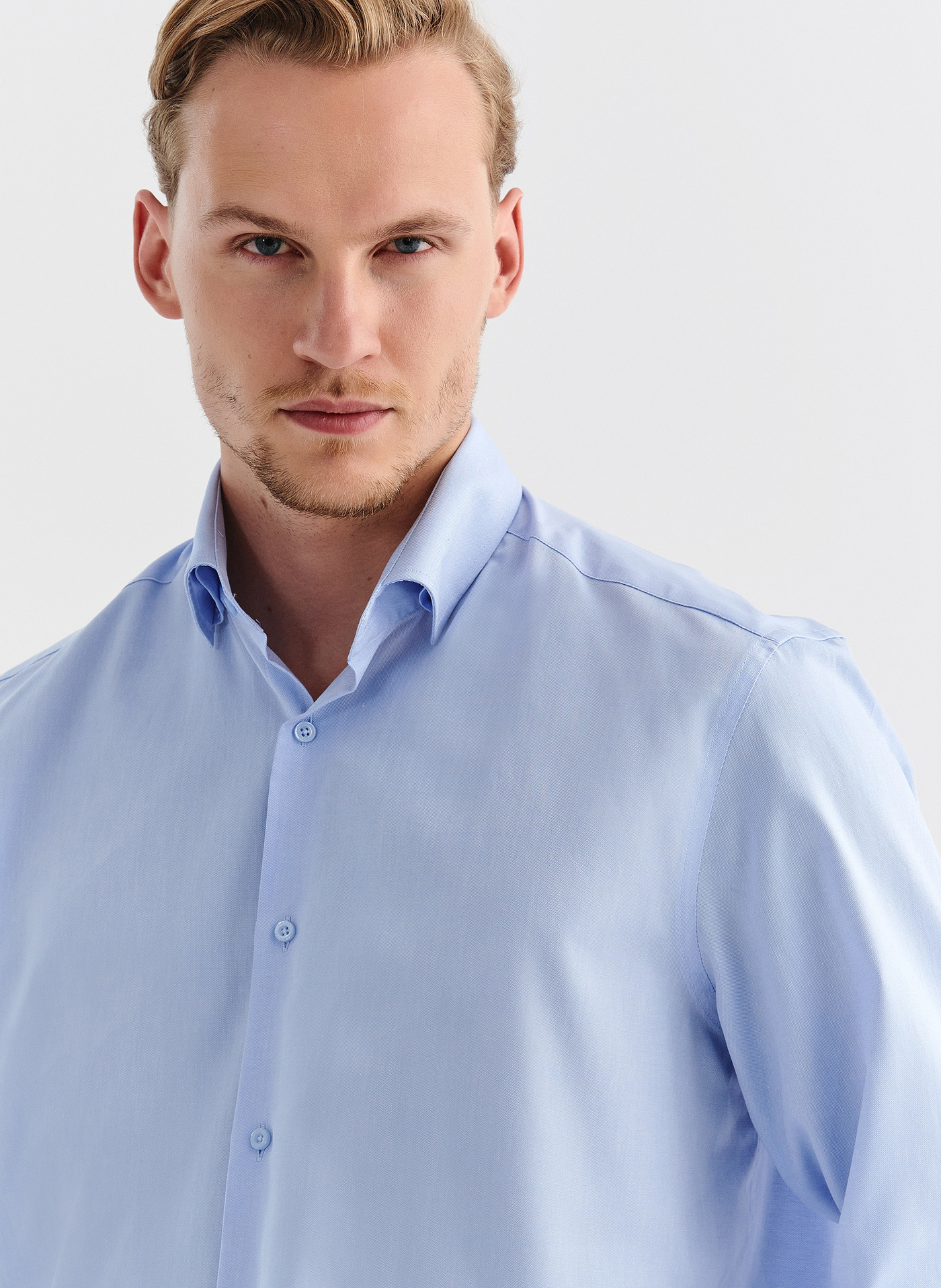 Gładka elegancka błękitna koszula męska - Pako Lorente