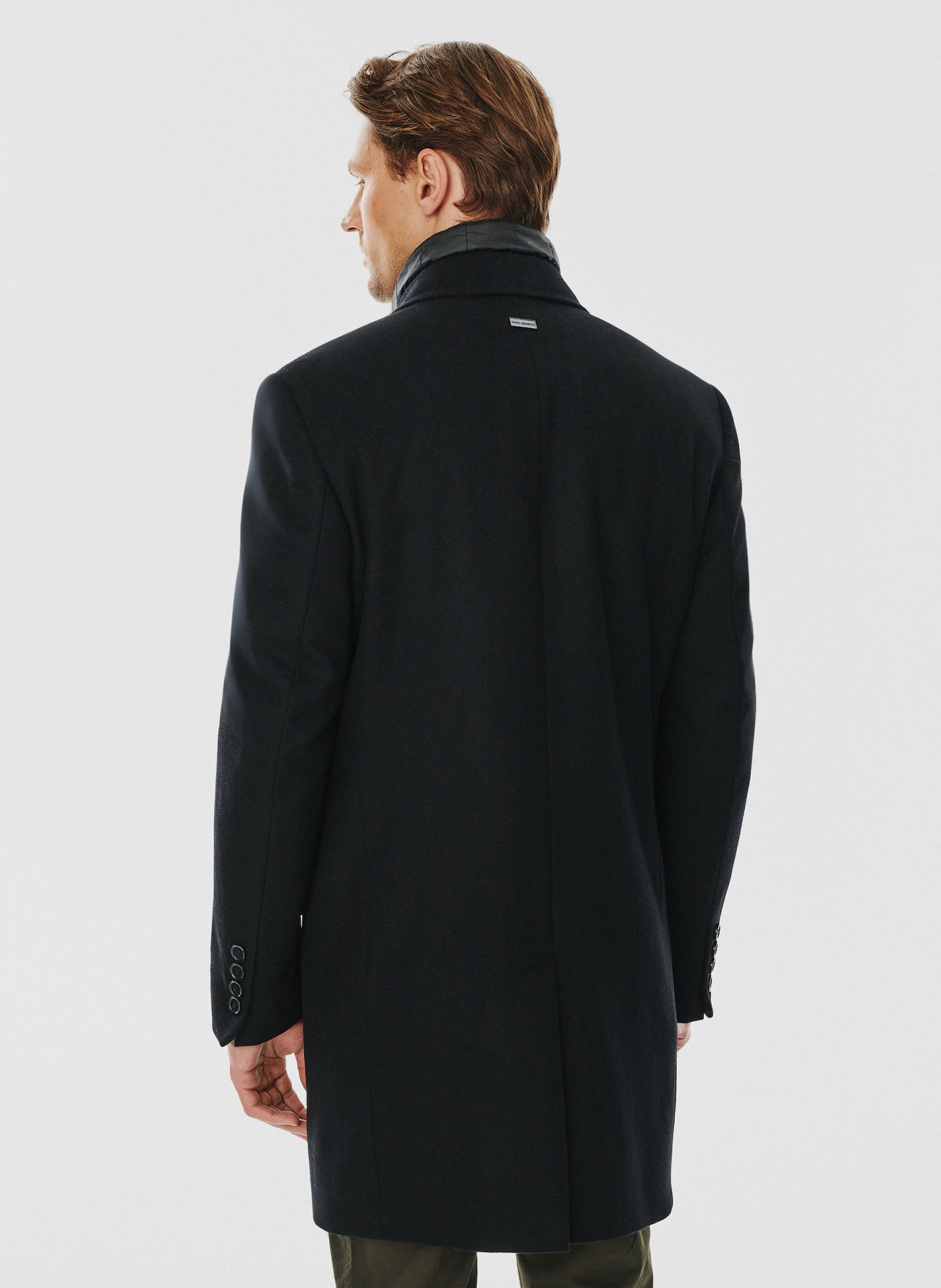 Męski płaszcz z wełną w kolorze czarnym - Pako Lorente