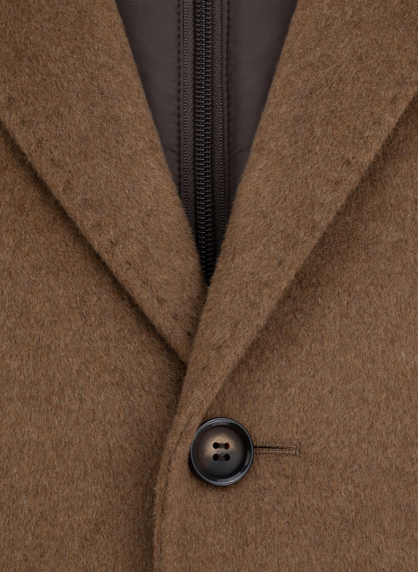 Kamelowy płaszcz męski z odpinaną stójką - Pako Lorente