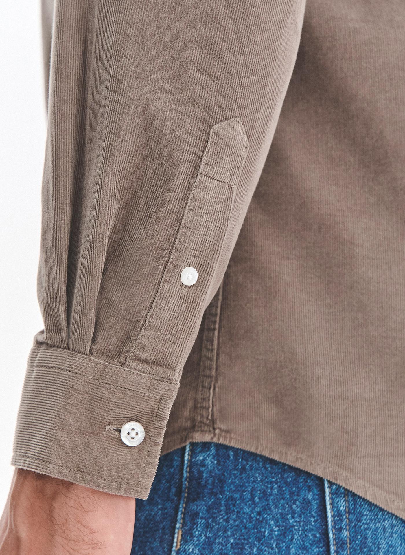 PAKO LORENTE - Brązowa koszula sztruksowa z kieszeniami na piersi - Pako Lorente