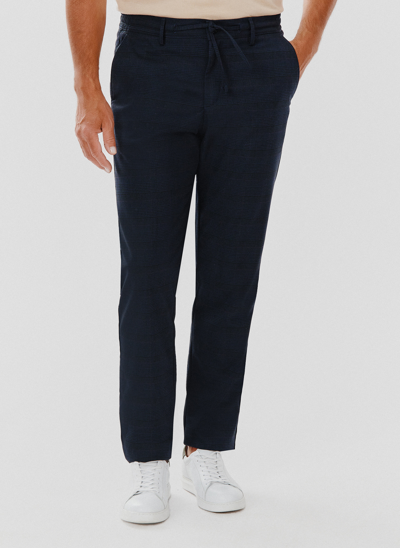 Męskie spodnie w kolorze granatowym w kratę - Pako Lorente