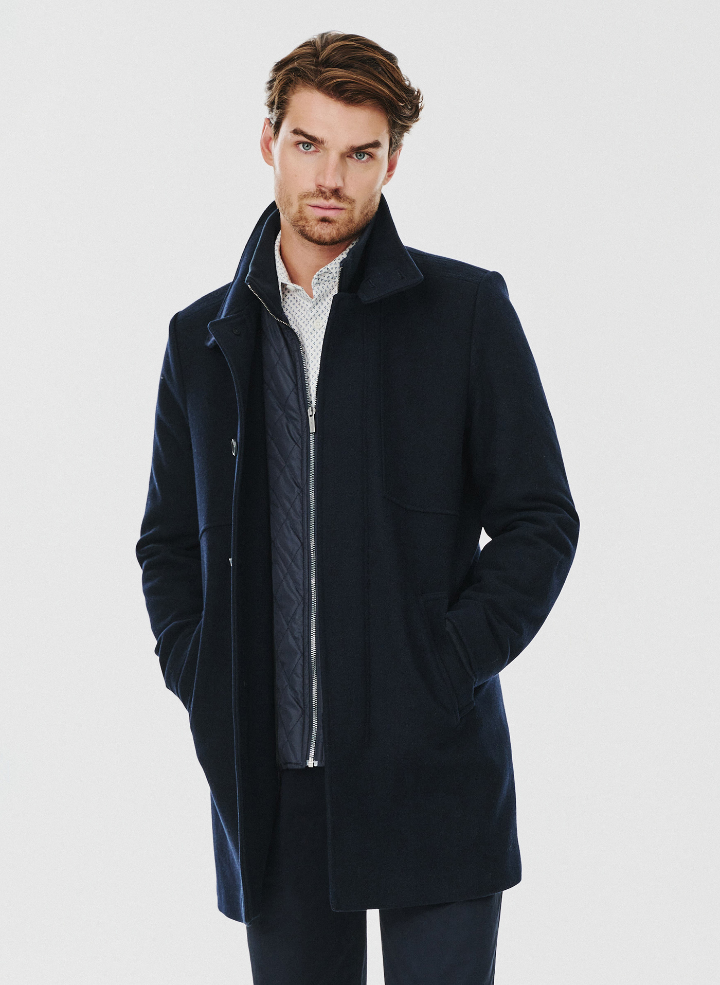 Wełniany płaszcz męski w kolorze granatowym - Pako Lorente