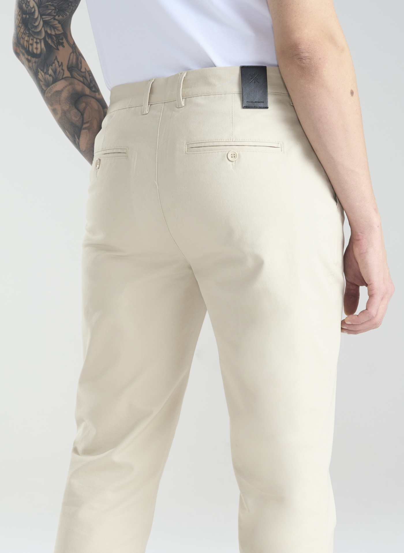 Beżowe męskie spodnie chino P24SF-WX-004-E-0 - Pako Lorente - Pako Lorente