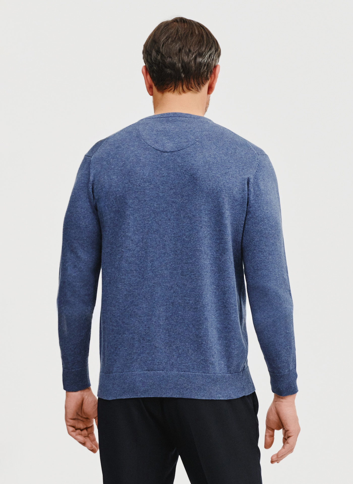 Niebieski męski sweter w serek - Pako Lorente