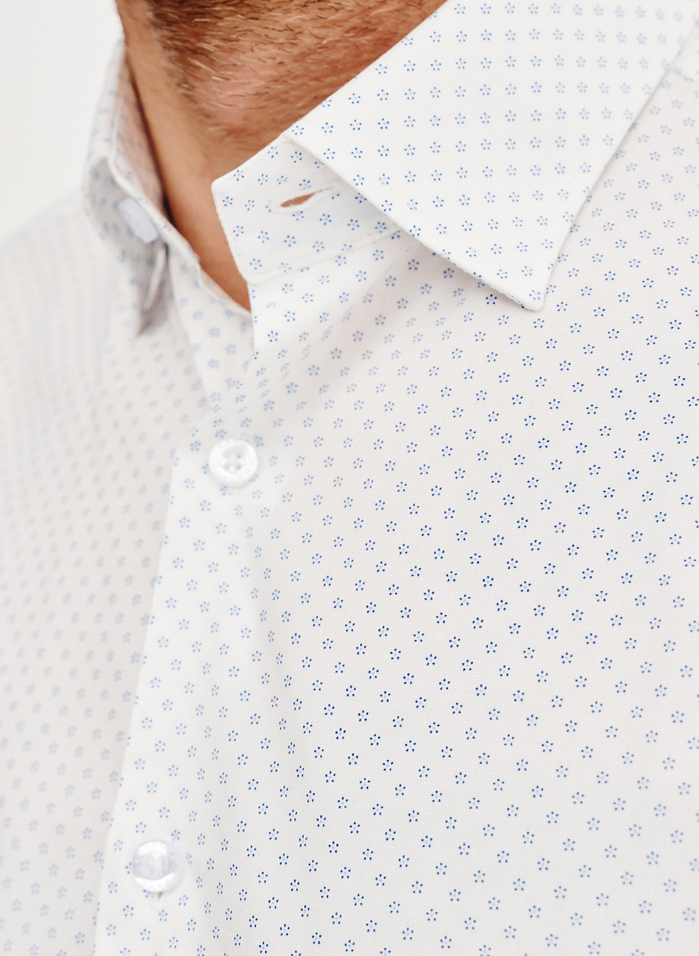 Biała koszula męska w mikrowzór - Pako Lorente