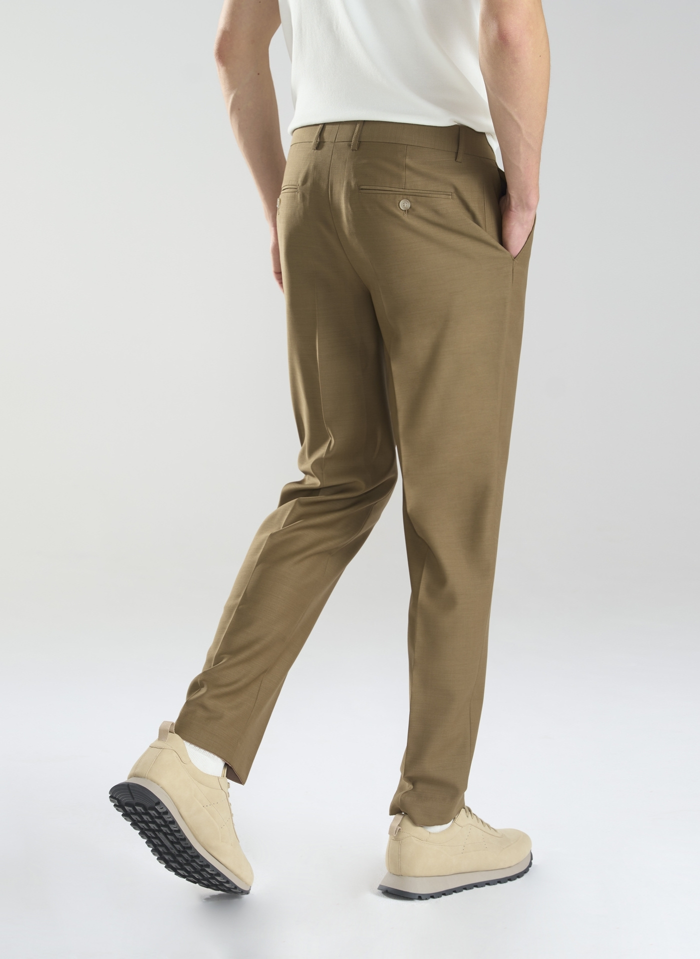 Jasnobrązowe garniturowe spodnie męskie z wełną - Pako Lorente