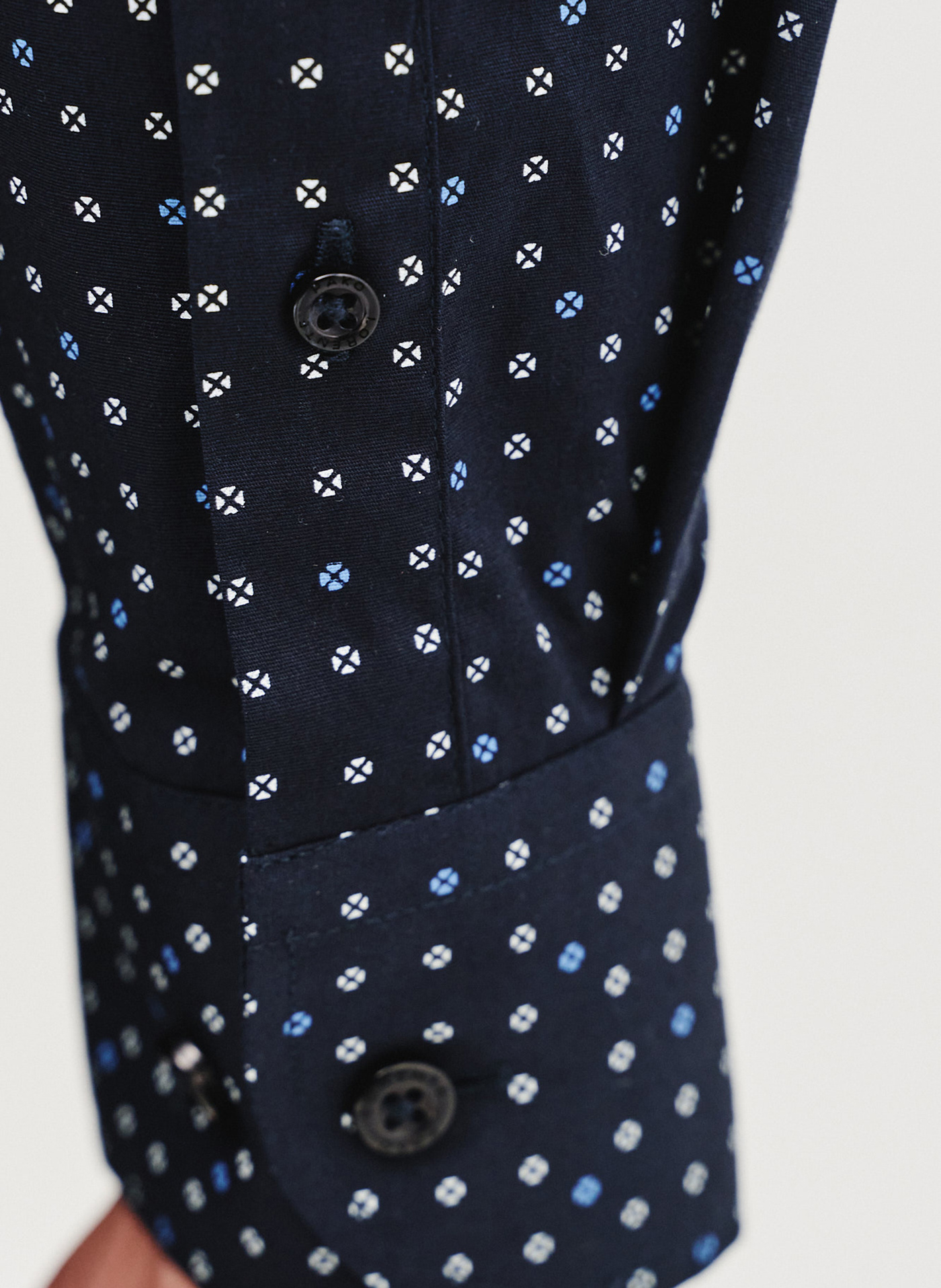 Granatowa koszula męska w mikrowzór - Pako Lorente