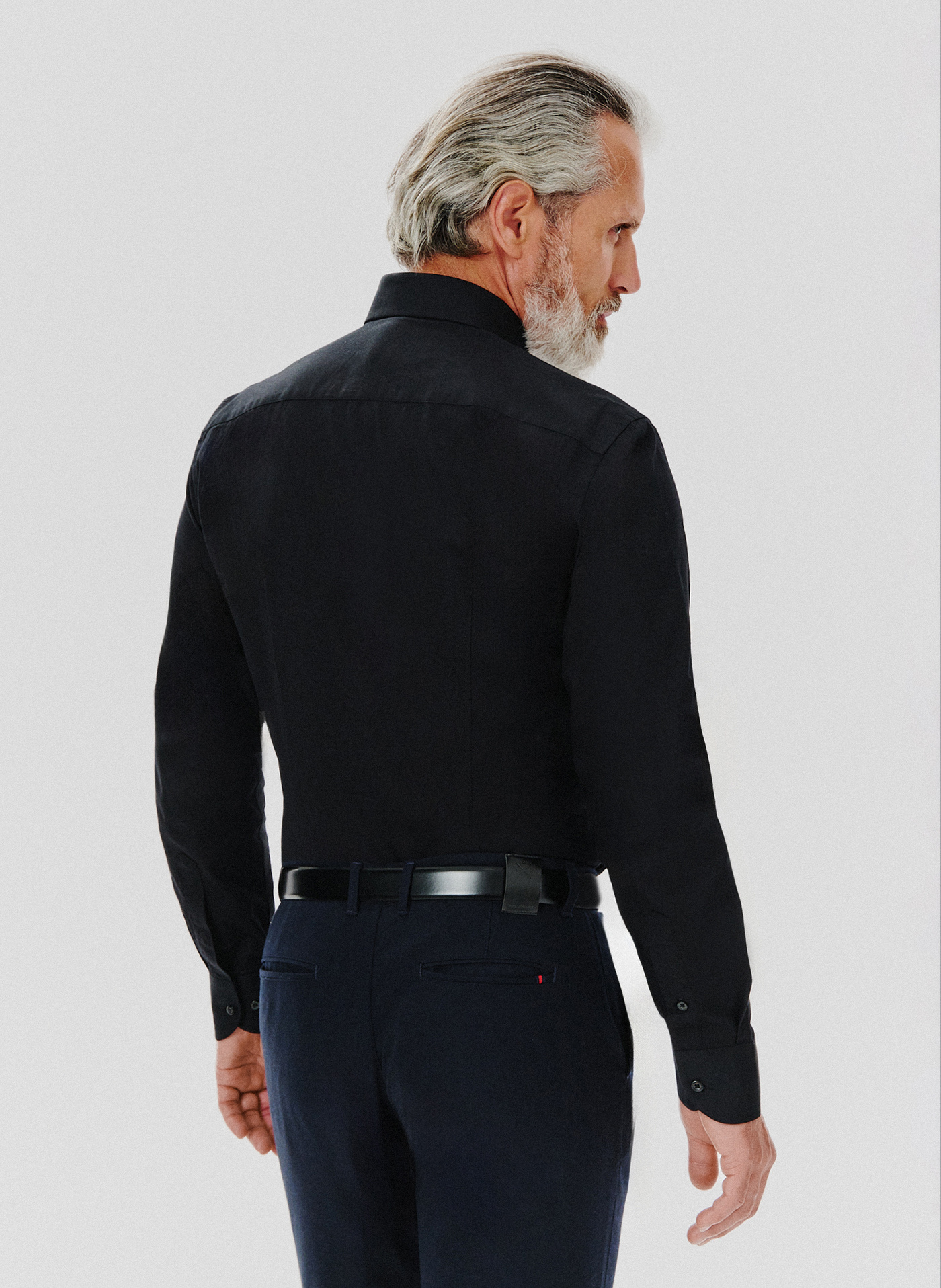 Gładka koszula męska w czarnym kolorze - Pako Lorente