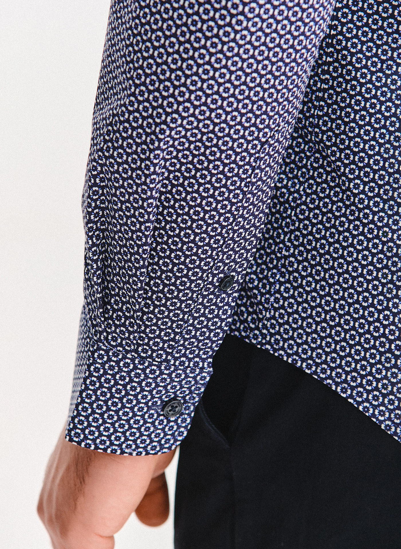 Granatowa koszula w kwiaty - Pako Lorente