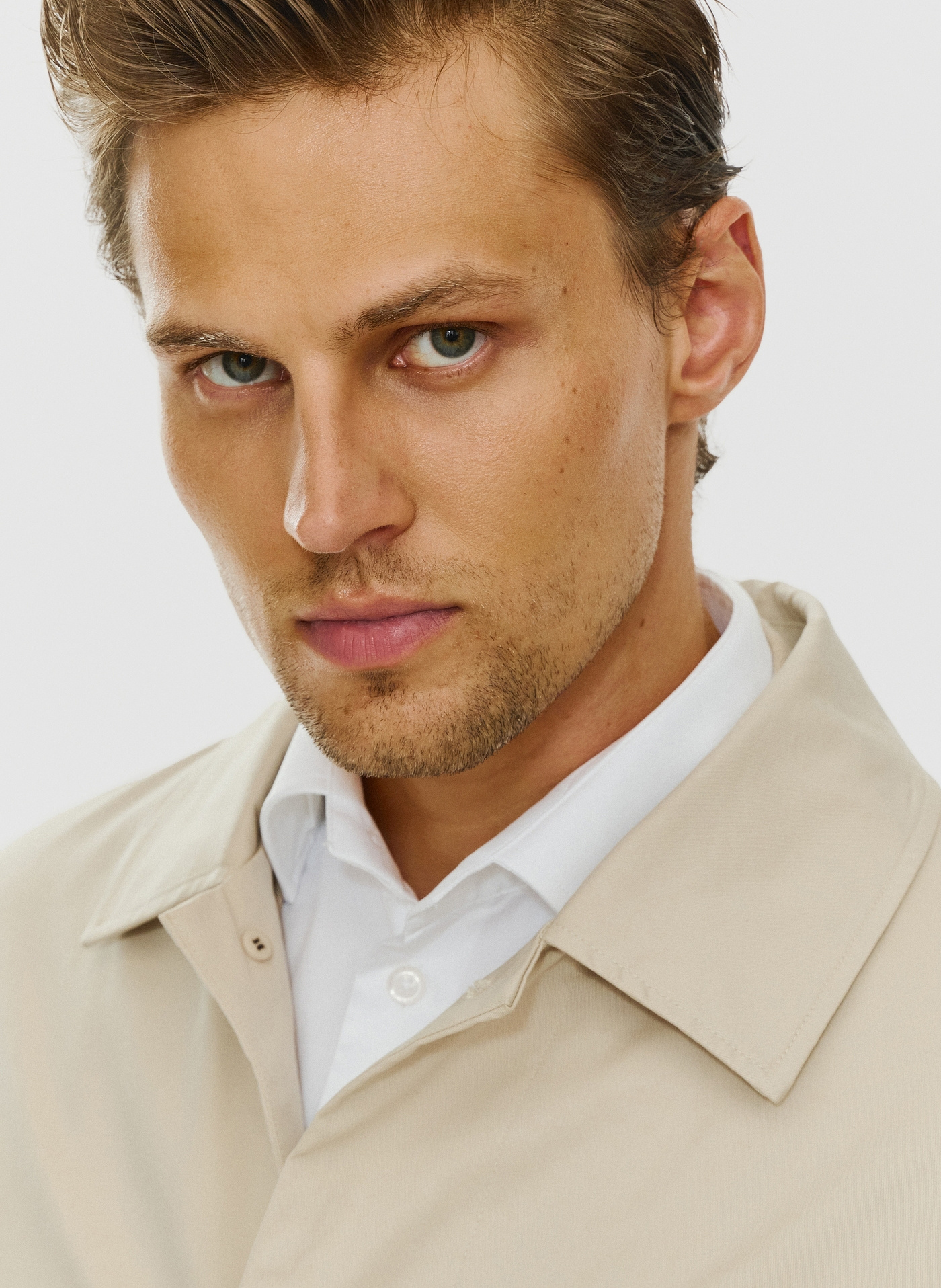 Beżowy wiosenny płaszcz męski P24SF-7X-001-E-0 - Pako Lorente - Pako Lorente