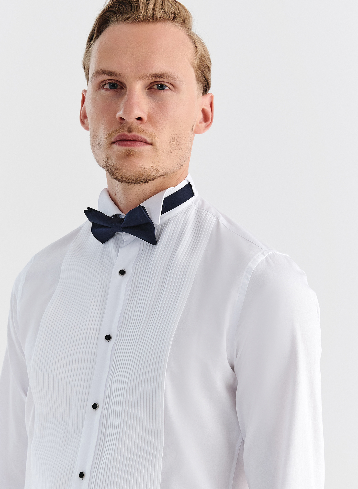 Biała smokingowa koszula męska - Pako Lorente