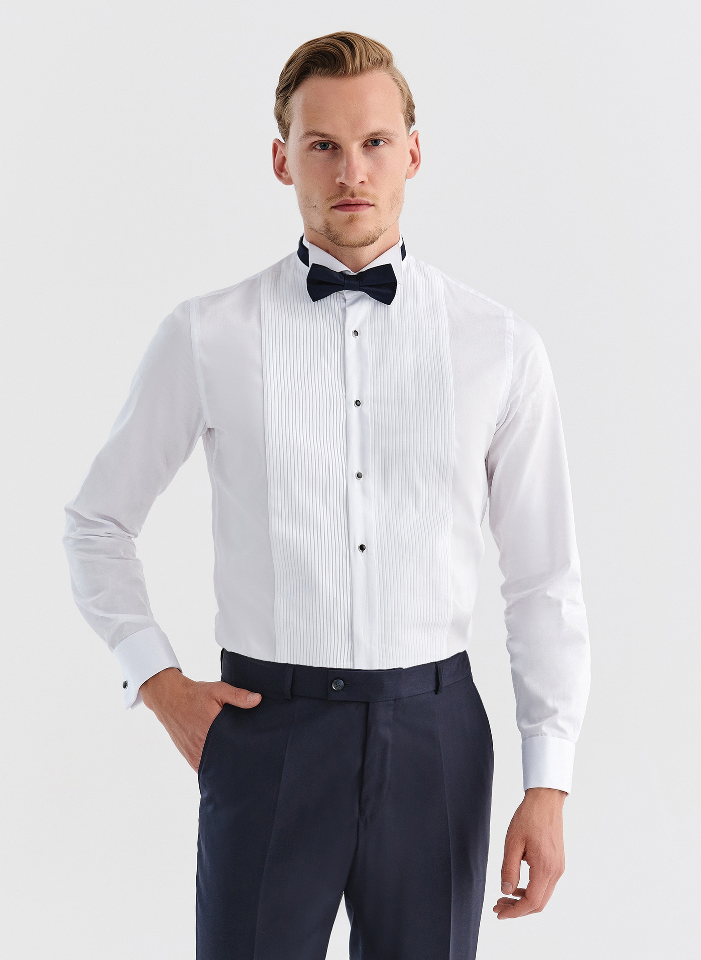 Biała smokingowa koszula męska - Pako Lorente