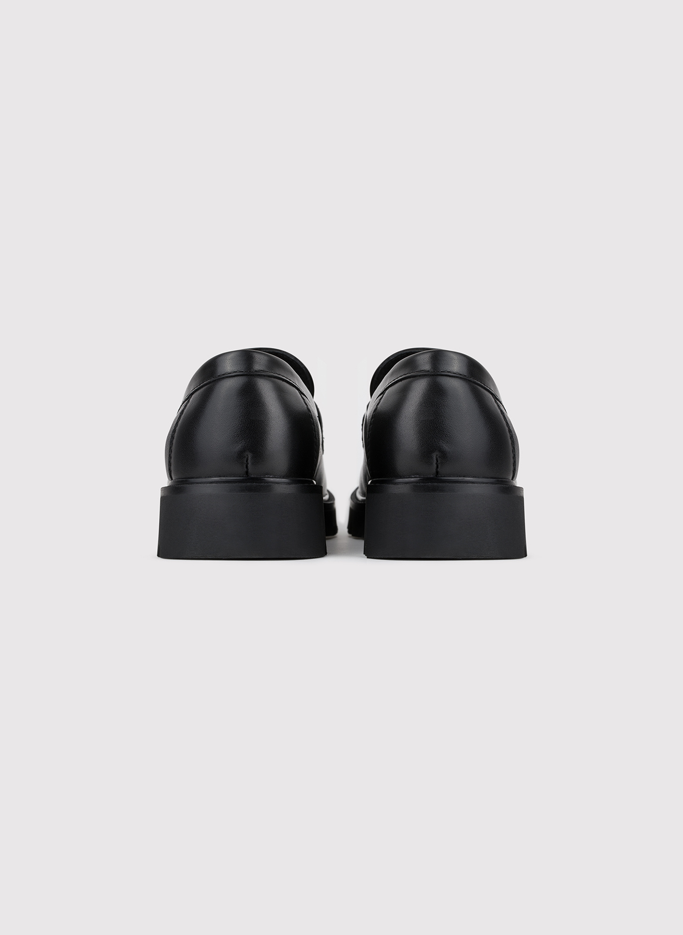 Czarne loafersy męskie - Pako Lorente