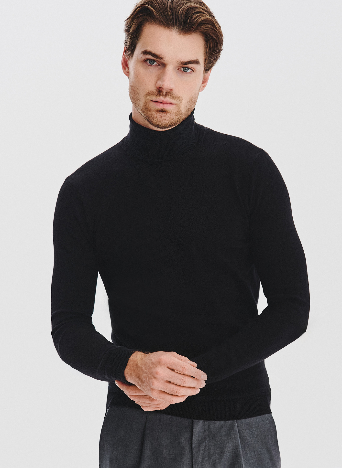 PAKO LORENTE - Czarny gładki golf męski - Pako Lorente