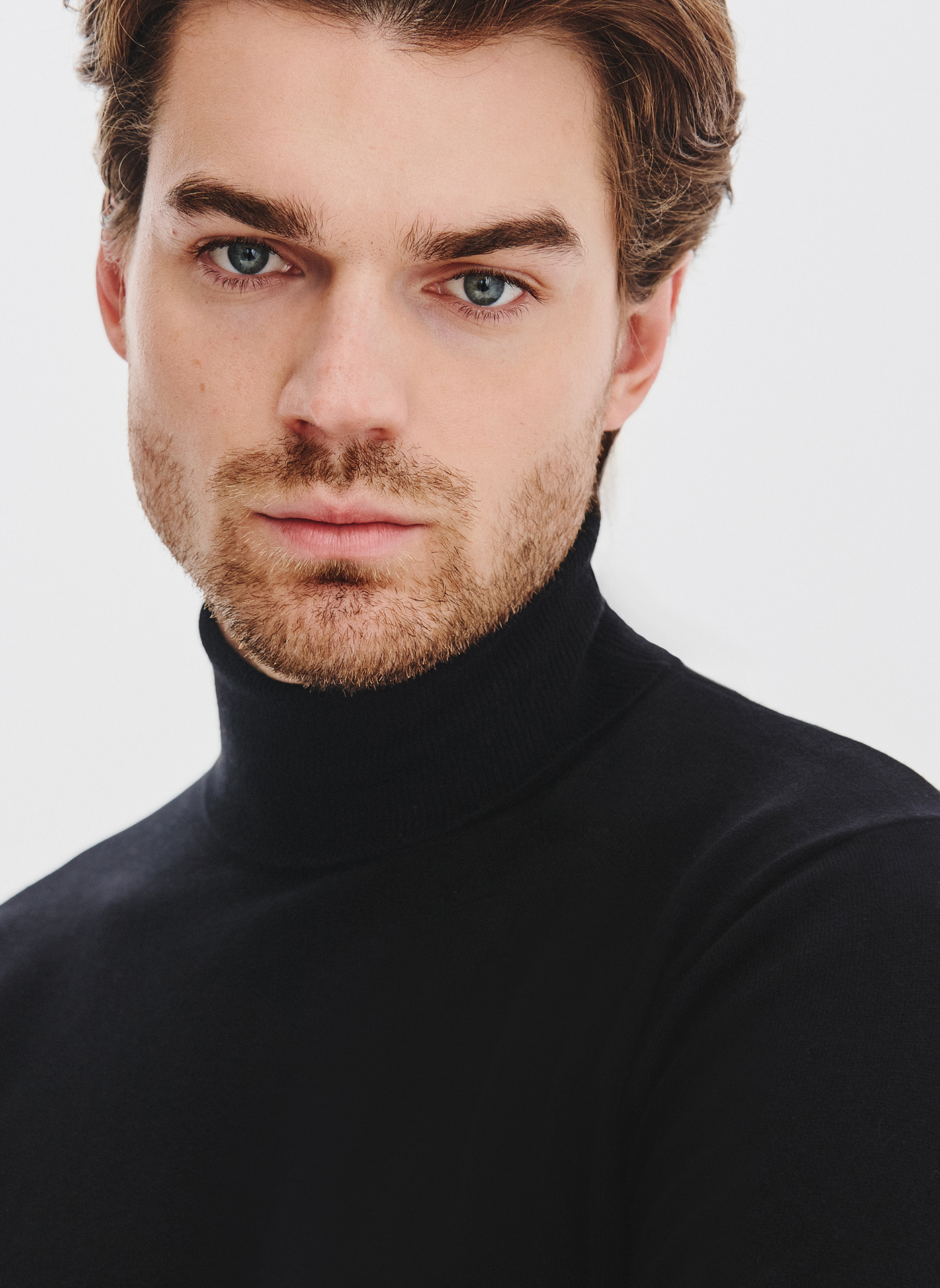 PAKO LORENTE - Czarny gładki golf męski - Pako Lorente