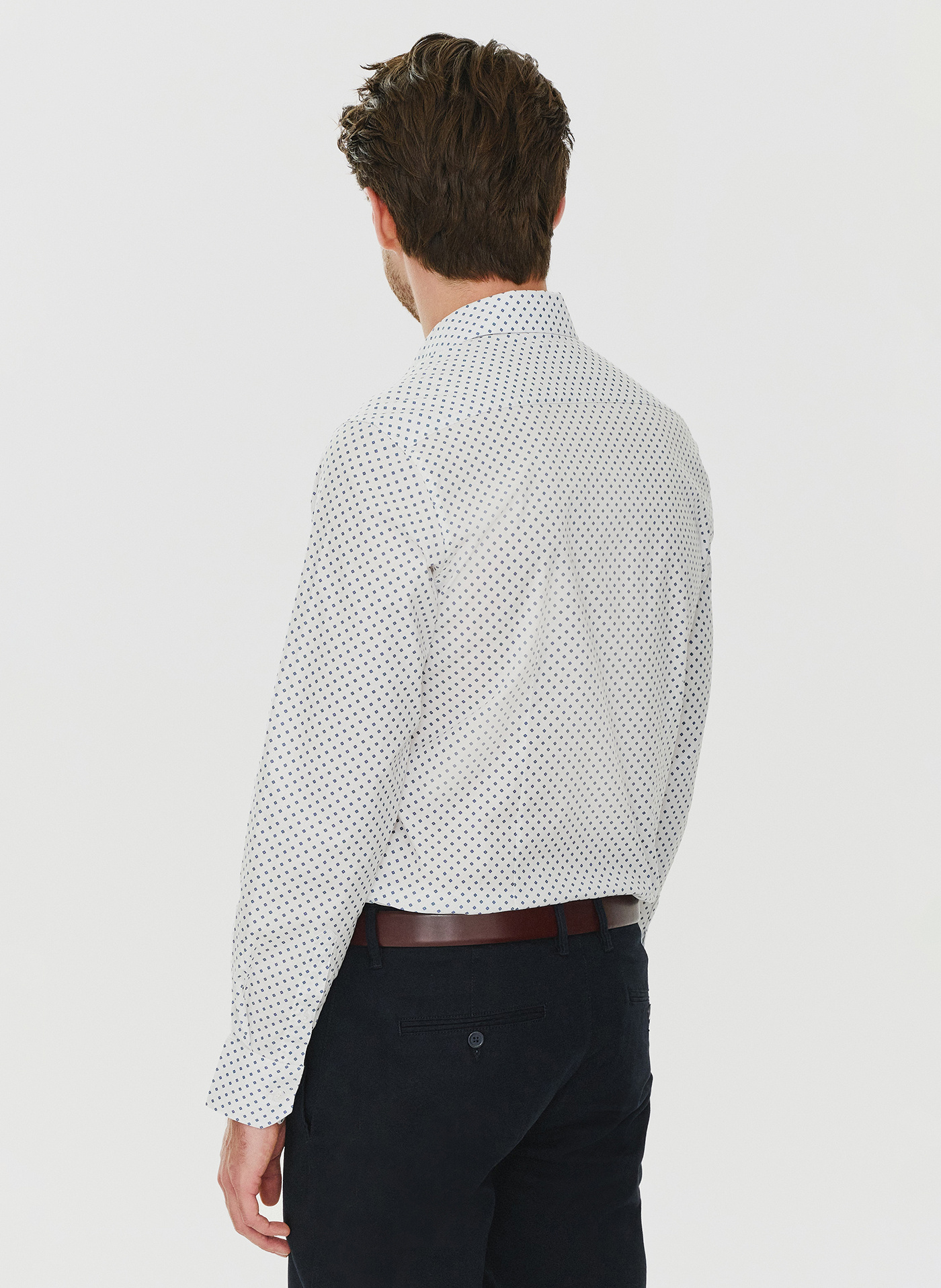 Biała męska koszula w niebieski mikrowzór P24SF-1X-018-B-S - Pako Lorente - Pako Lorente