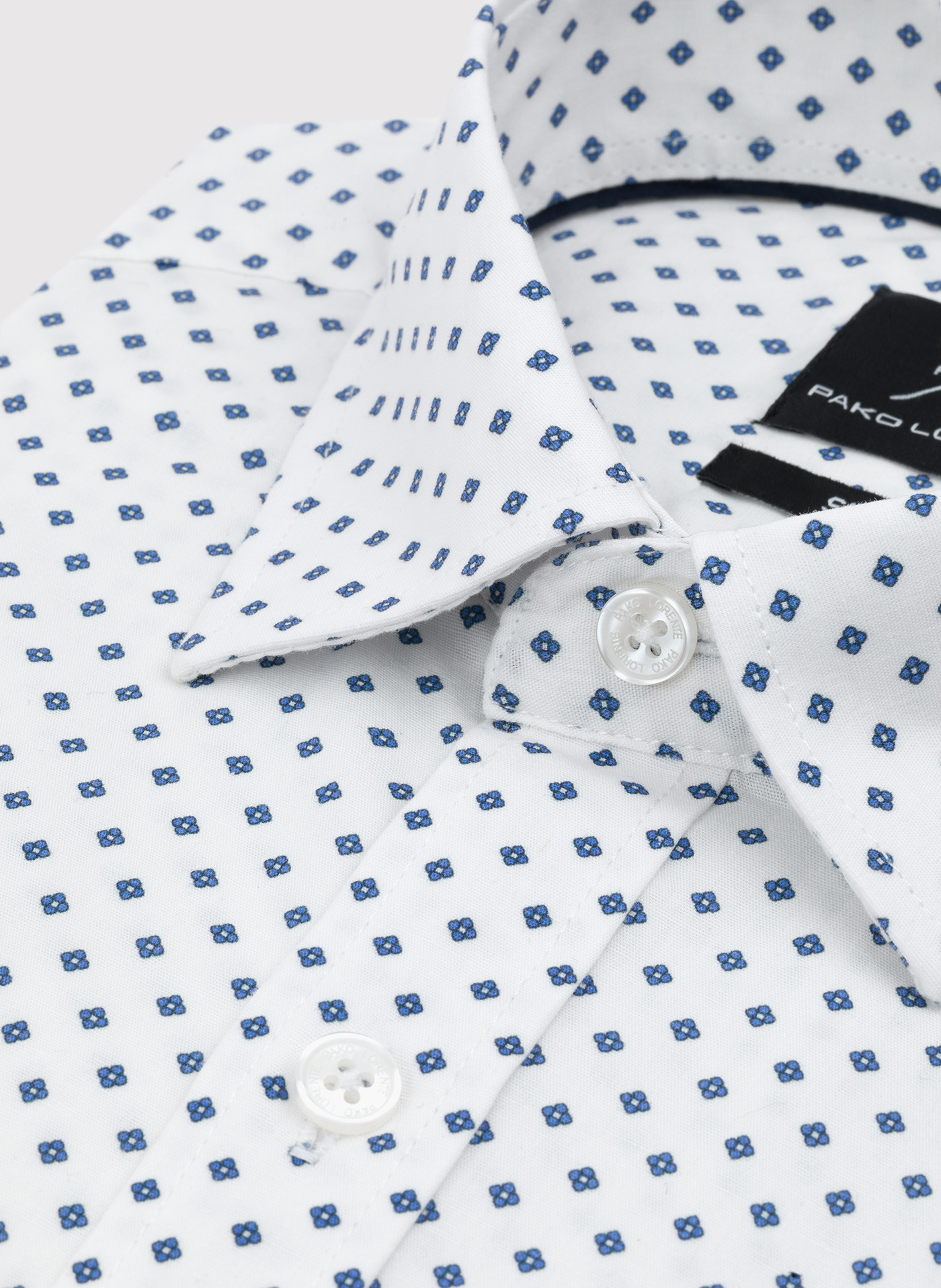 Biała męska koszula w niebieski mikrowzór P24SF-1X-018-B-S - Pako Lorente - Pako Lorente