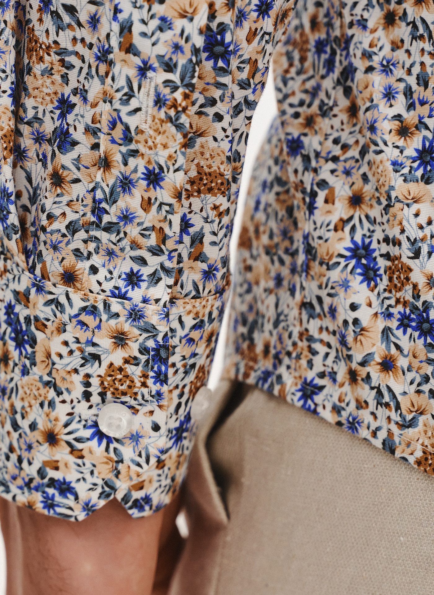 PAKO LORENTE - Koszula męska w pomarańczowe i niebieskie kwiaty - Pako Lorente