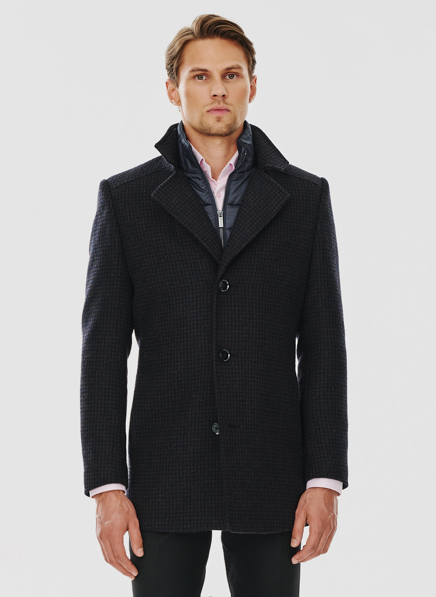 Brązowy płaszcz męski w drobną kratę - Pako Lorente