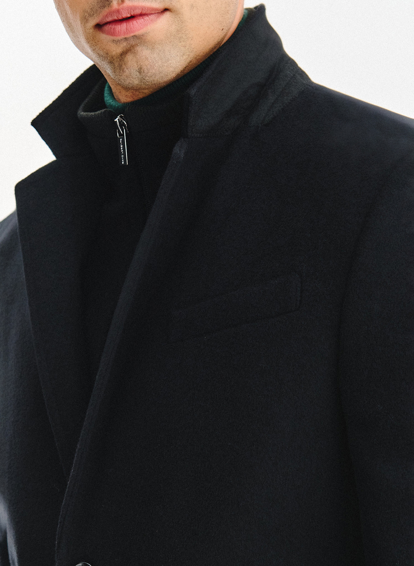 Czarny płaszcz męski z odpinaną stójką - Pako Lorente