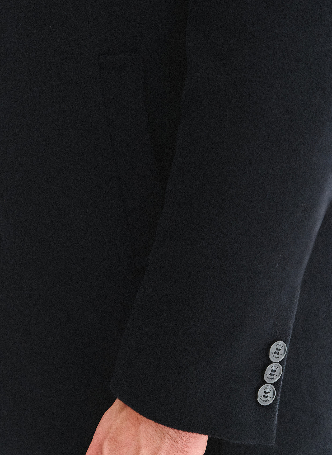 Czarny płaszcz męski z odpinaną stójką - Pako Lorente